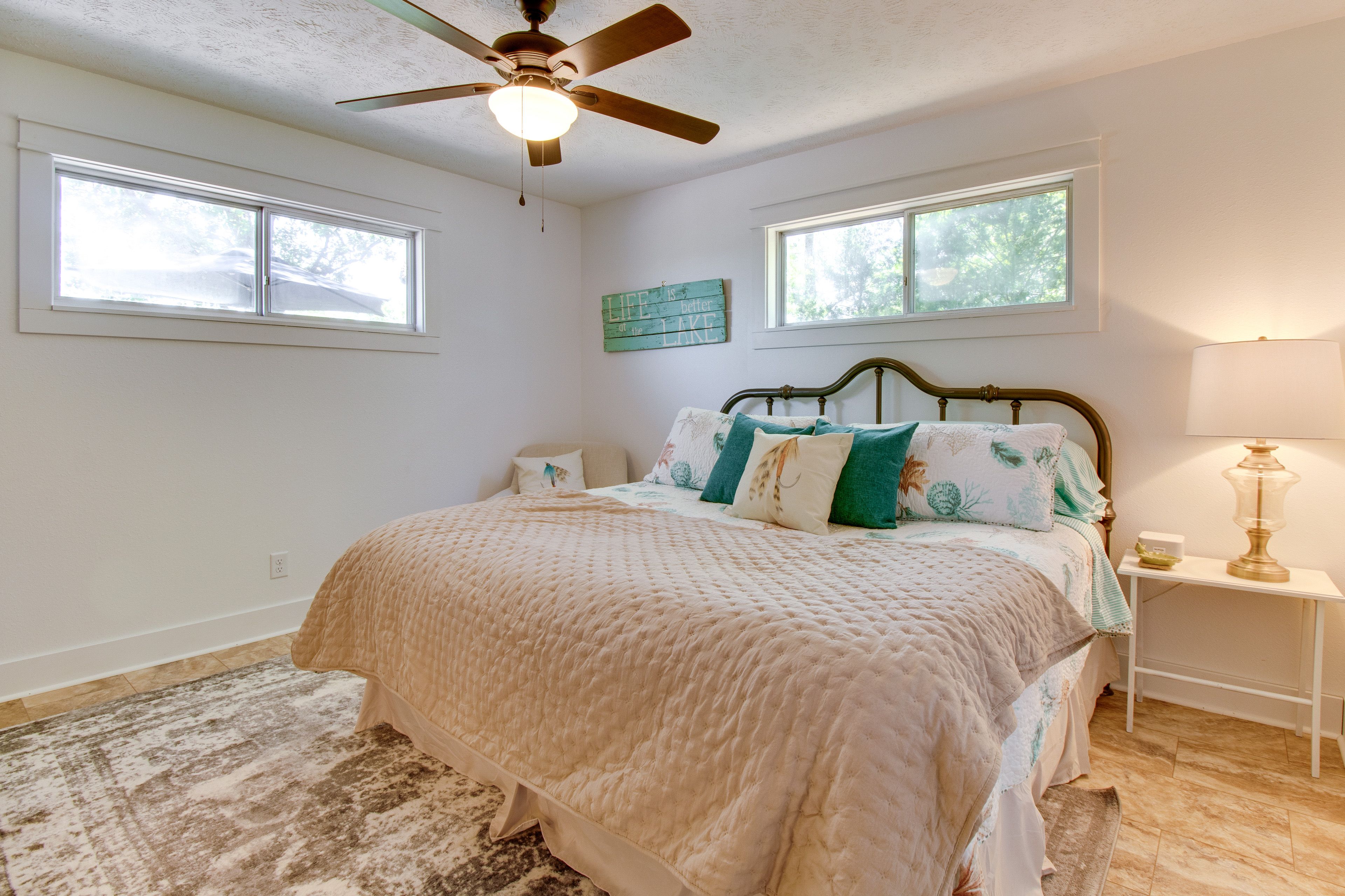 Bedroom 1 | King Bed