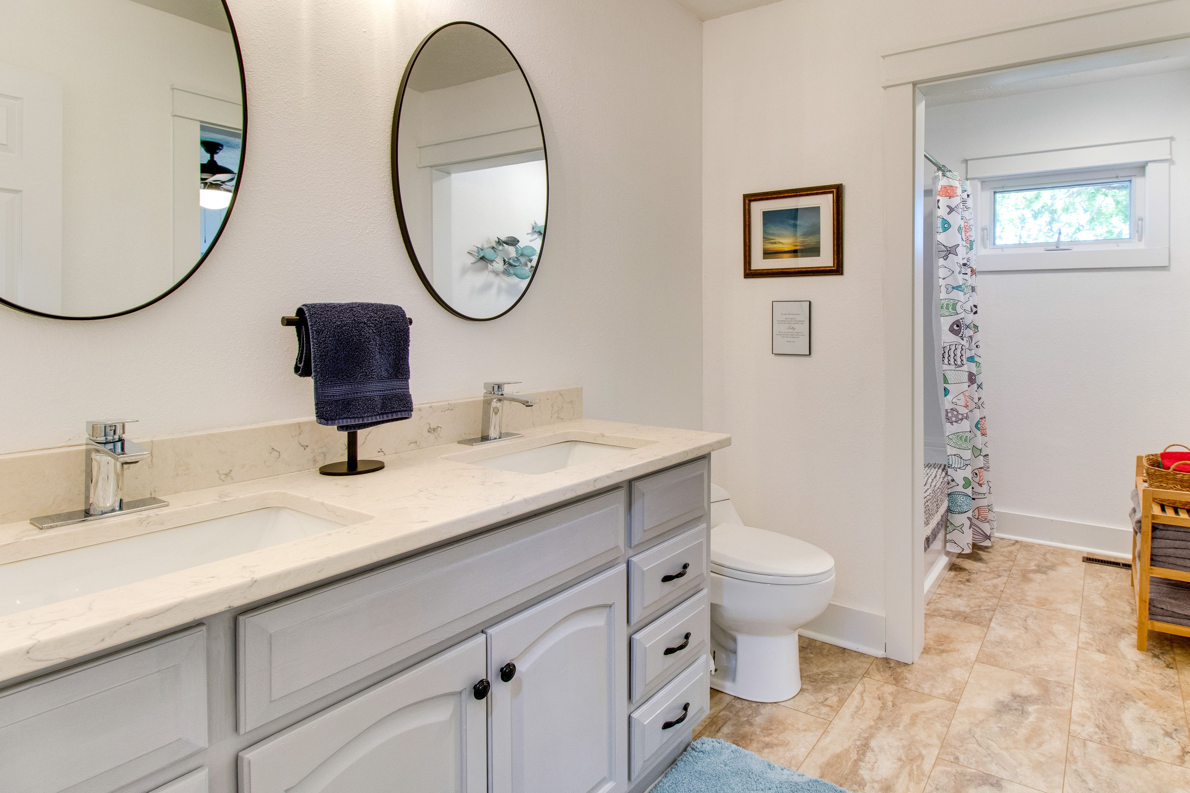 En-Suite Bathroom | Complimentary Toiletries