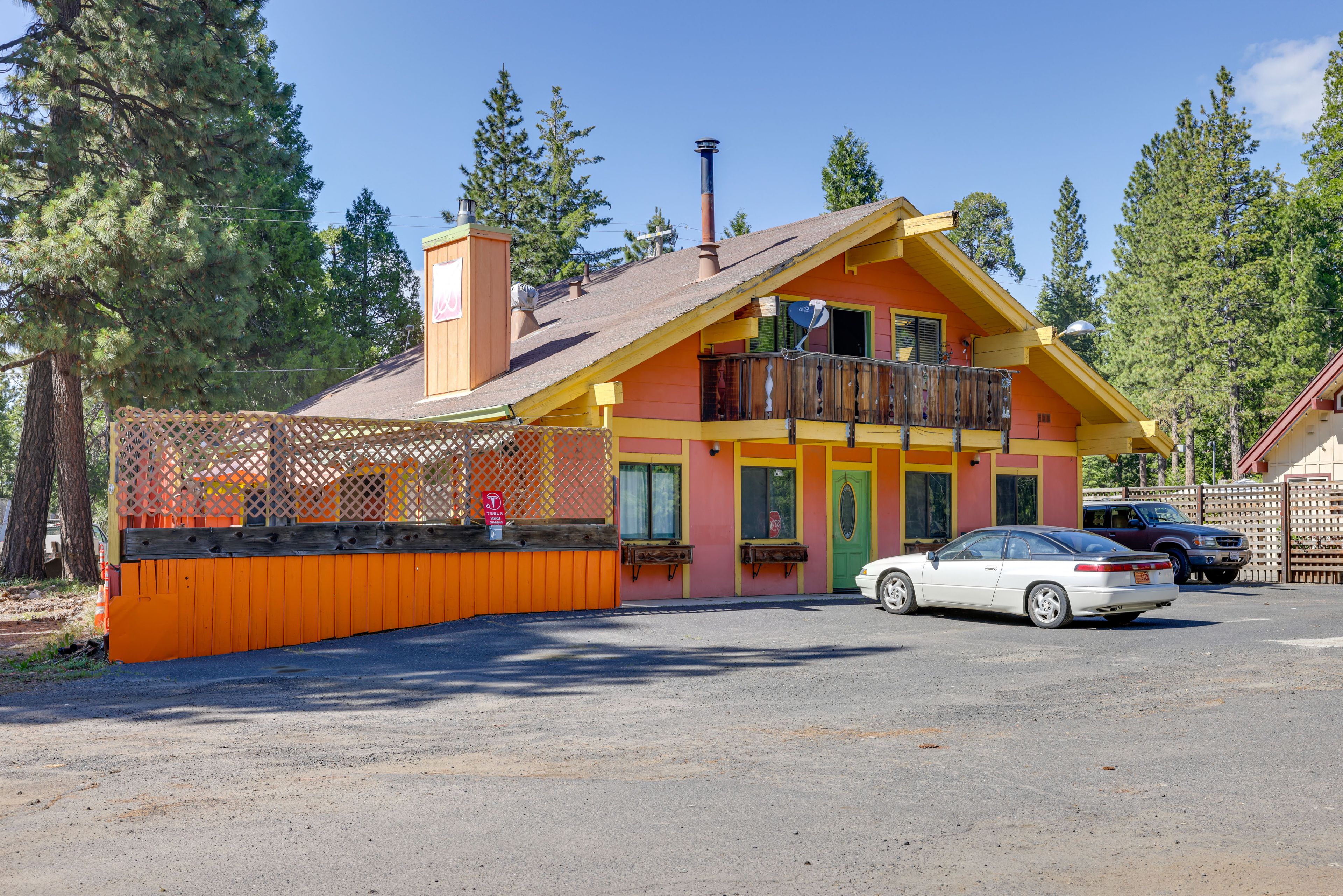Parking | Driveway (3 Vehicles) | Tesla Charge Available