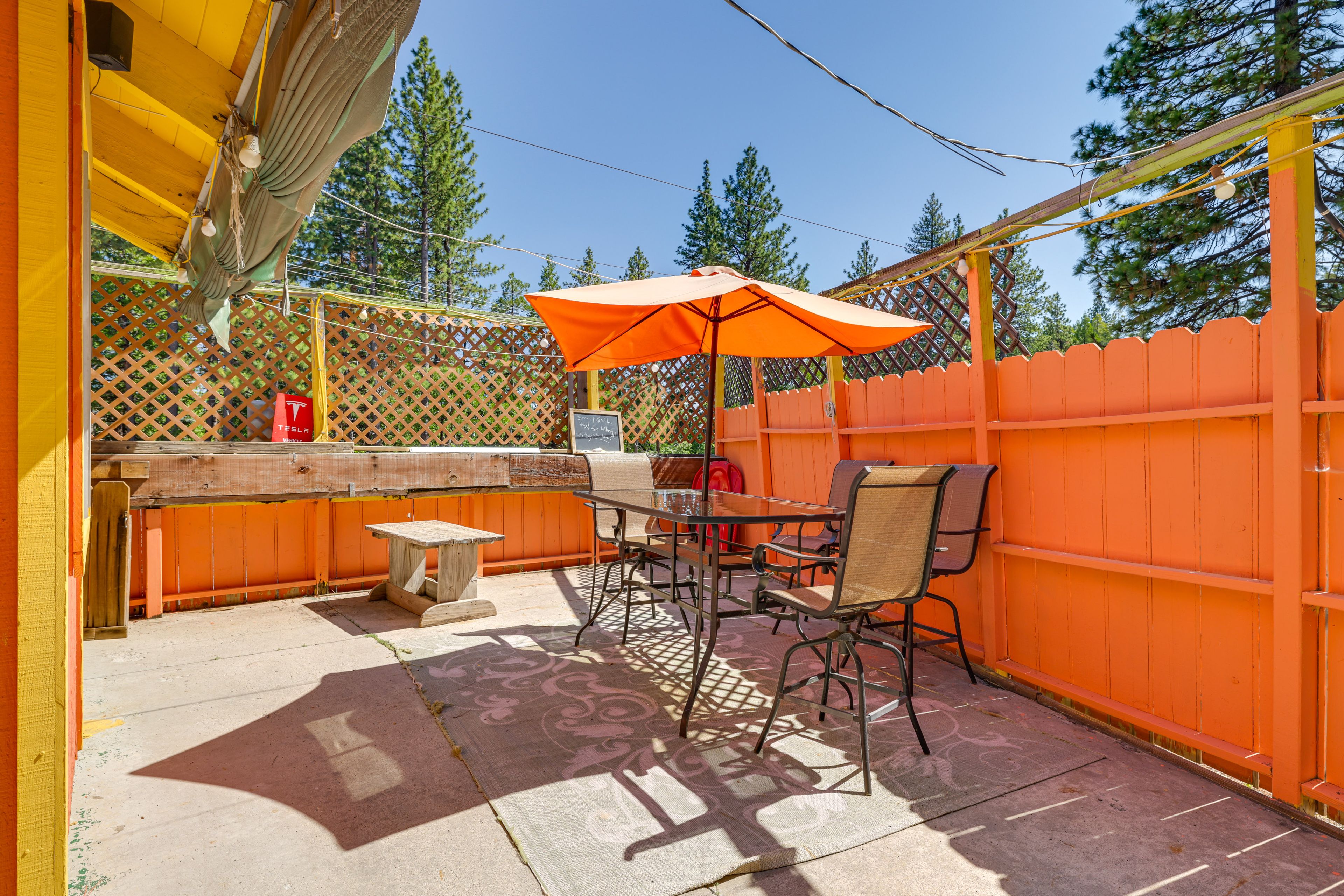 Shared Patio | Outdoor Dining Areas