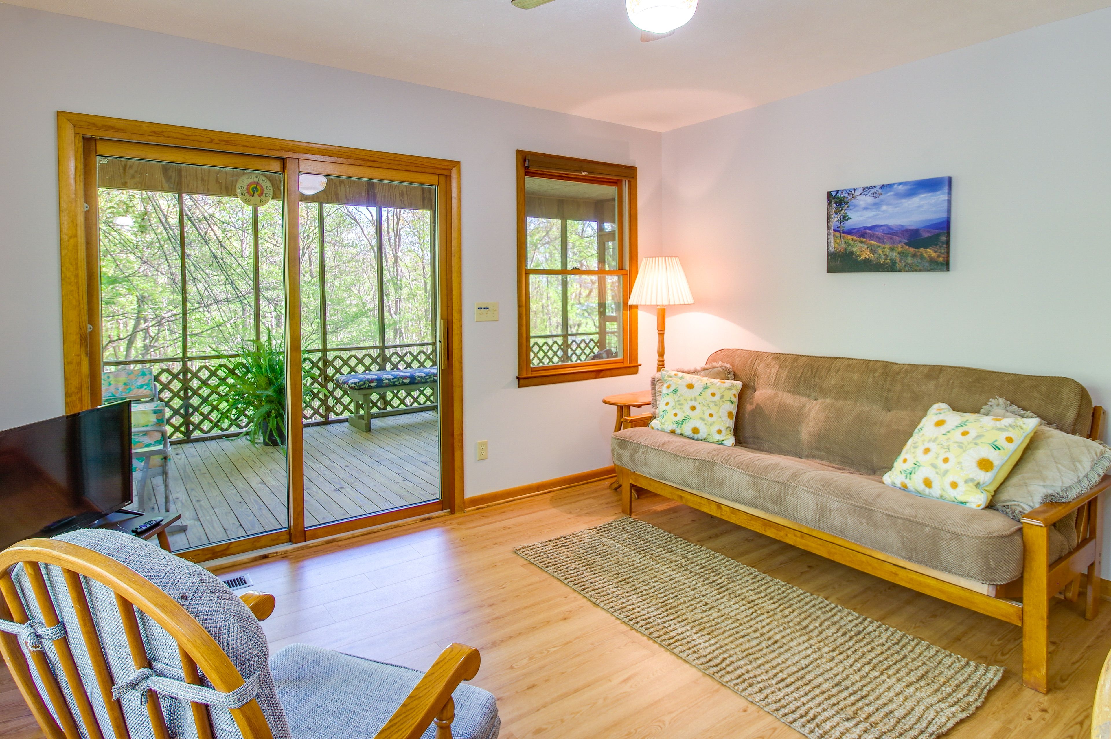 Living Room | Smart TV w/ Satellite | Central A/C & Heat