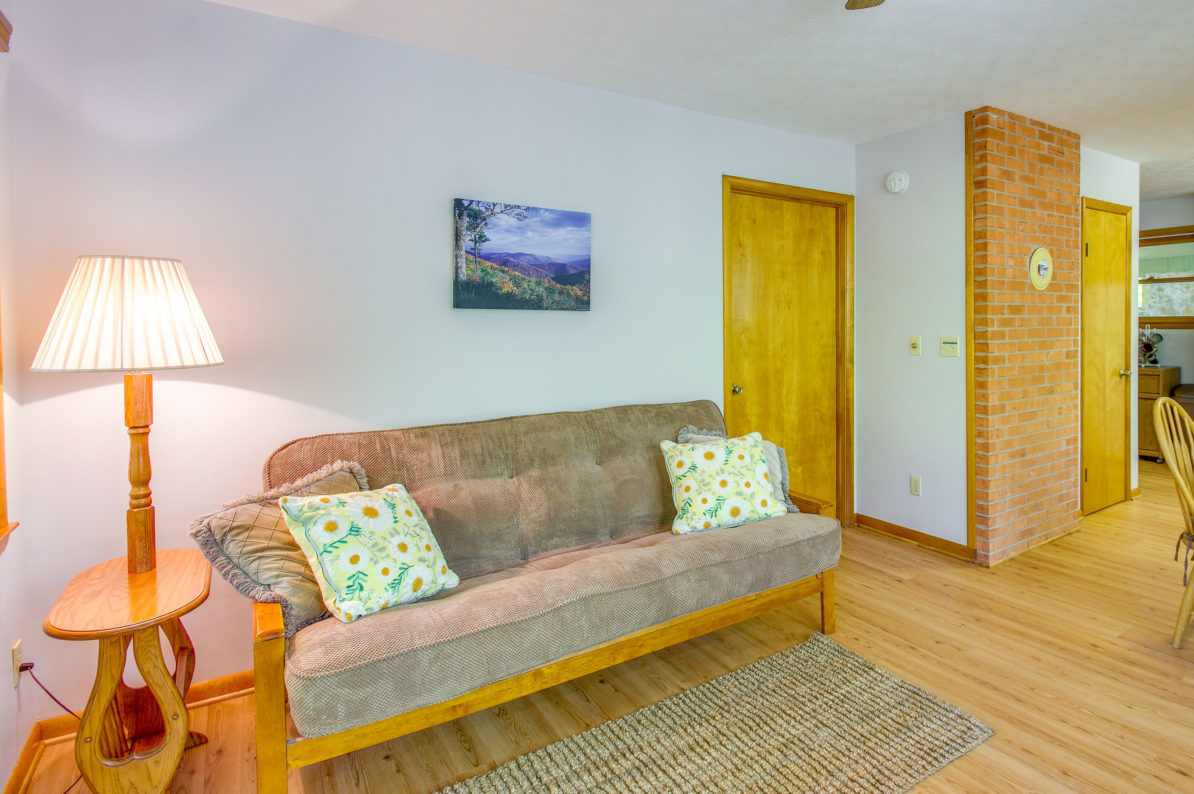 Living Room | Full Futon