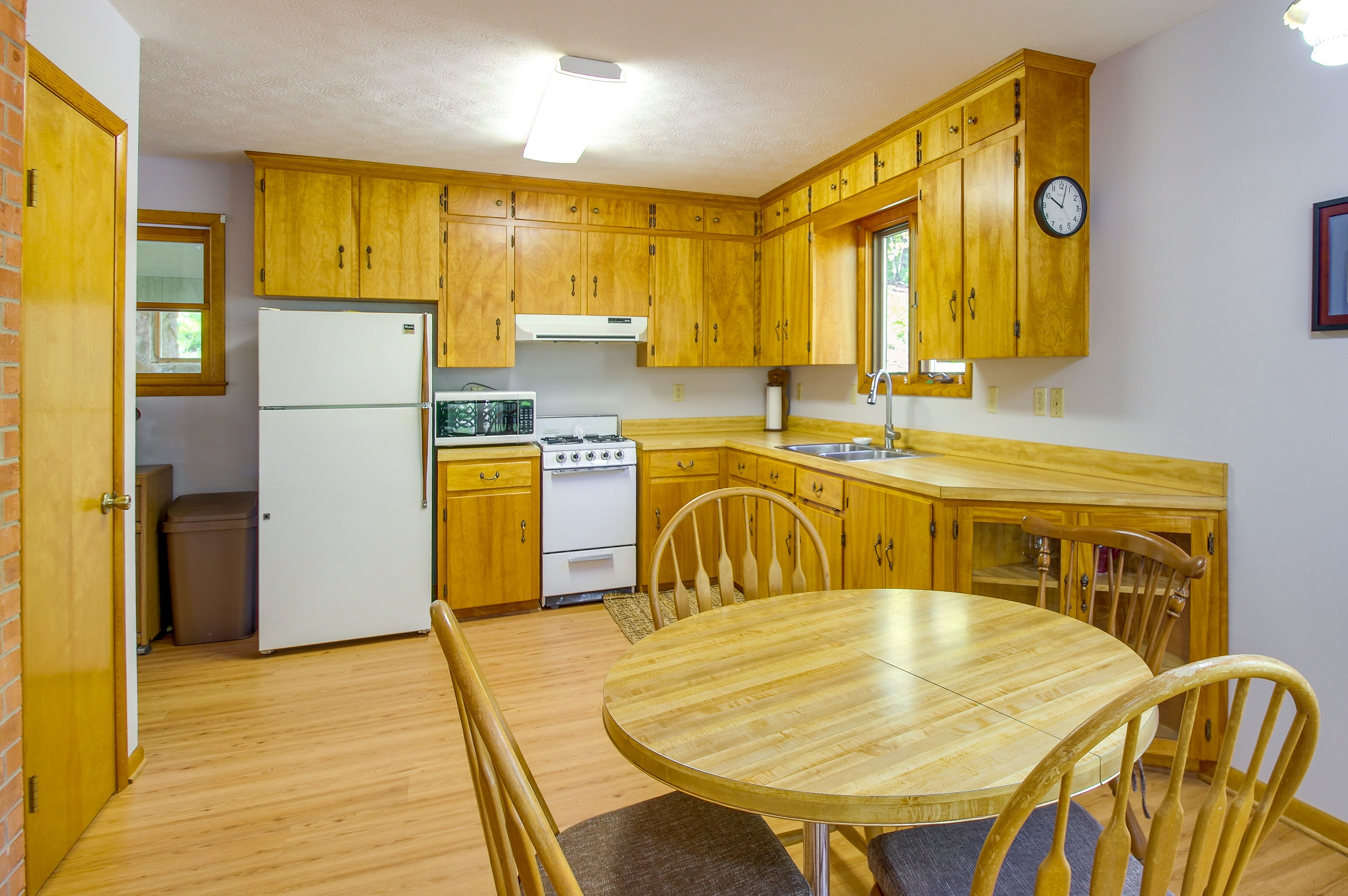 Kitchen | Cooking Basics | Dishware & Flatware | Blender | Keurig | Spices