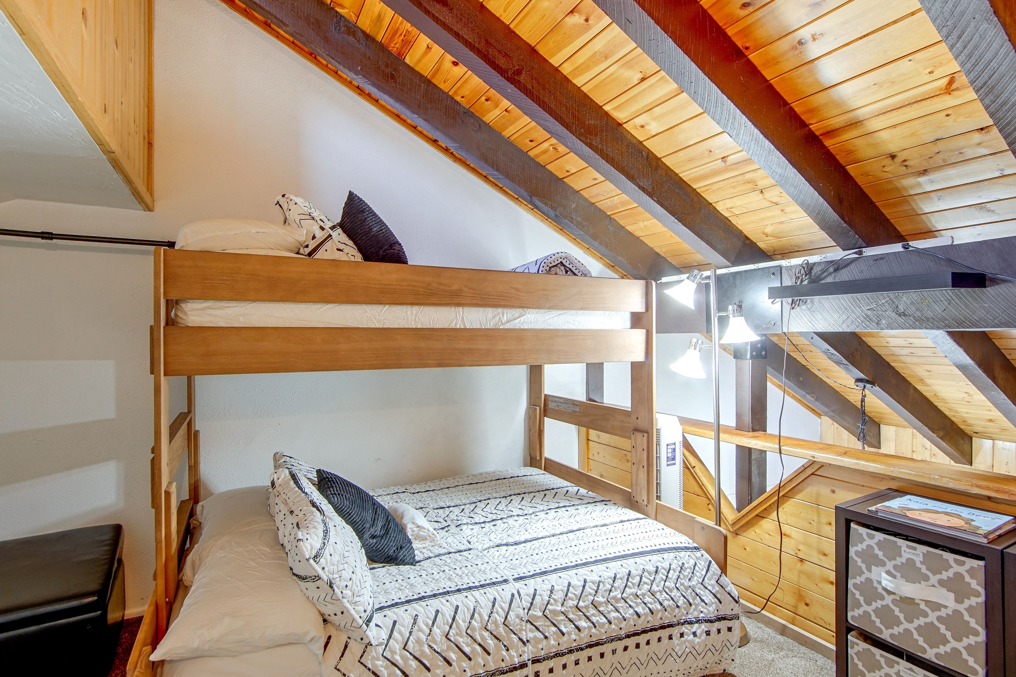 Loft | Twin/Full Bunk Bed | 2nd Floor | Smart TV | Stairs Required