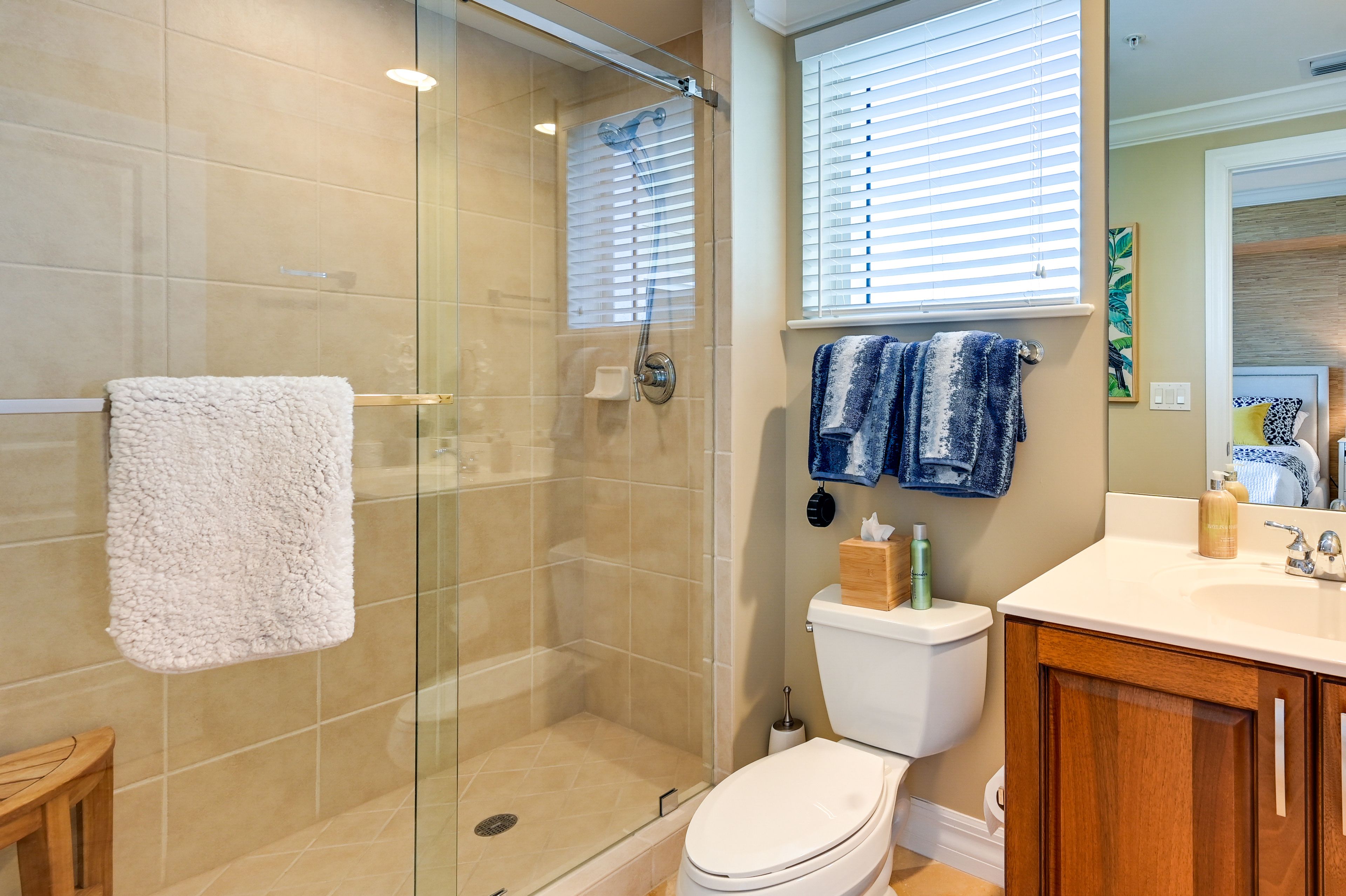 Full Bathroom | Hair Dryer