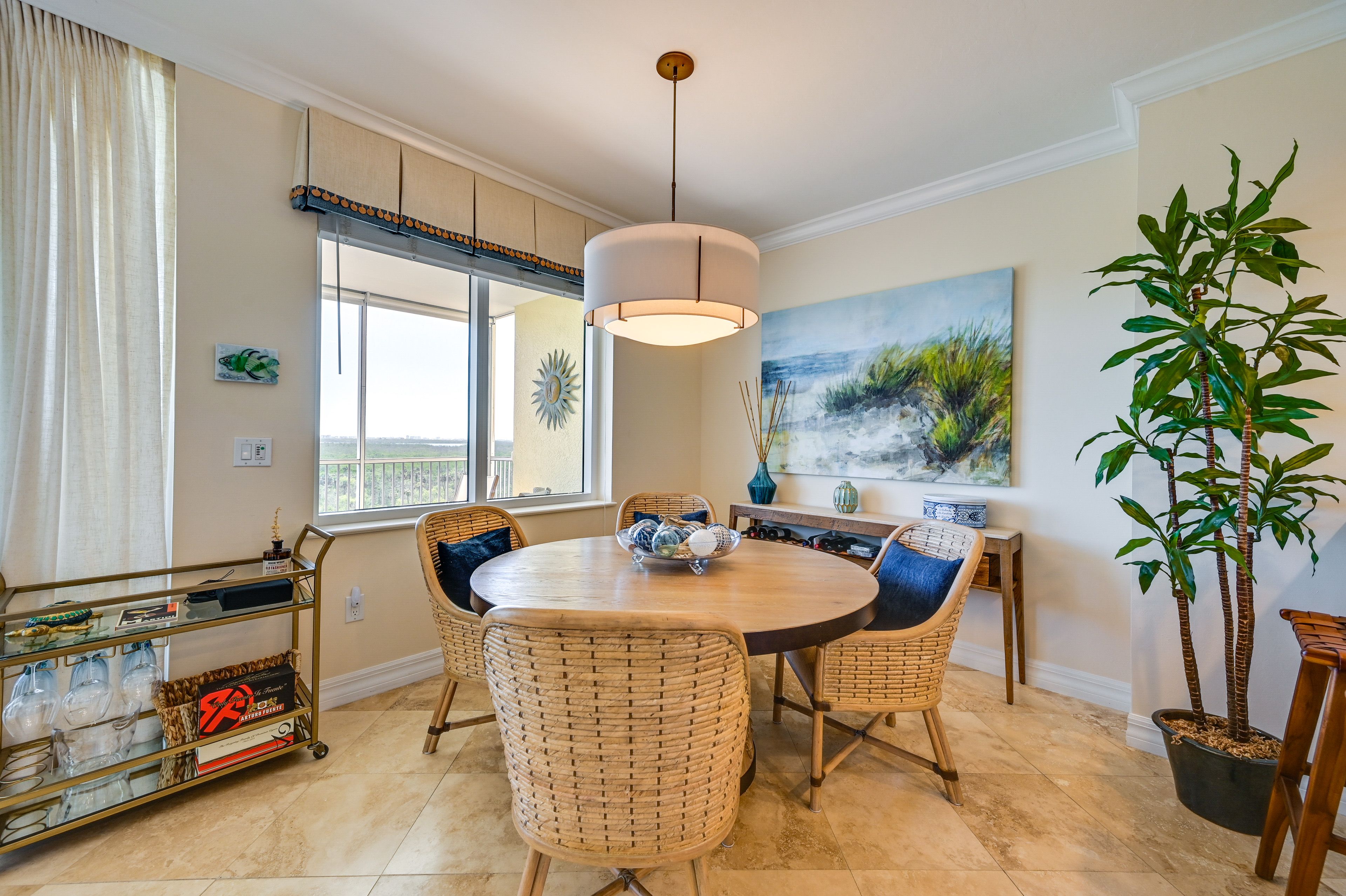 Dining Room | Fully Equipped Kitchen | Dishware & Flatware