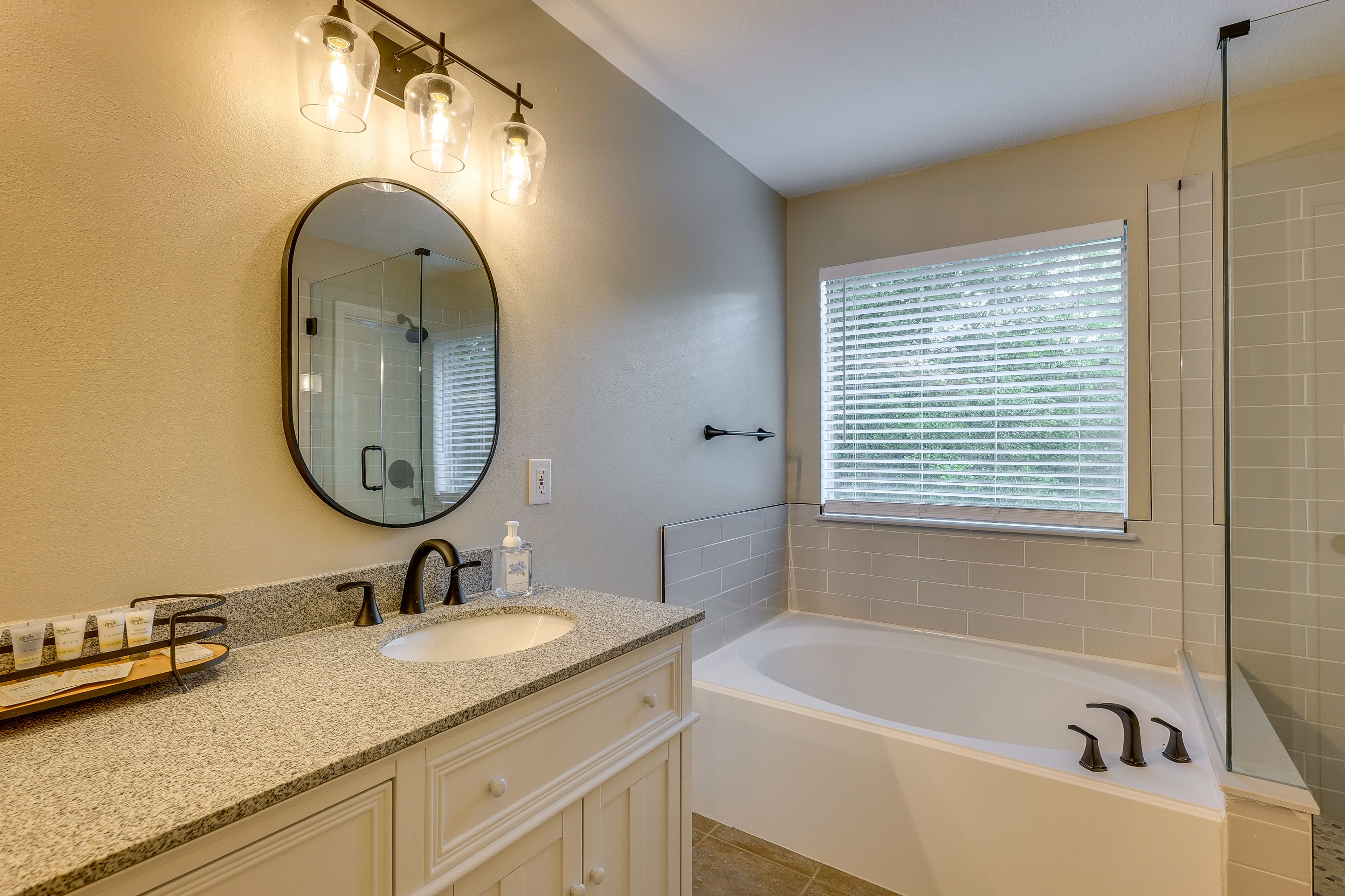 En-Suite Bathroom | Complimentary Toiletries | Towels | Hair Dryer