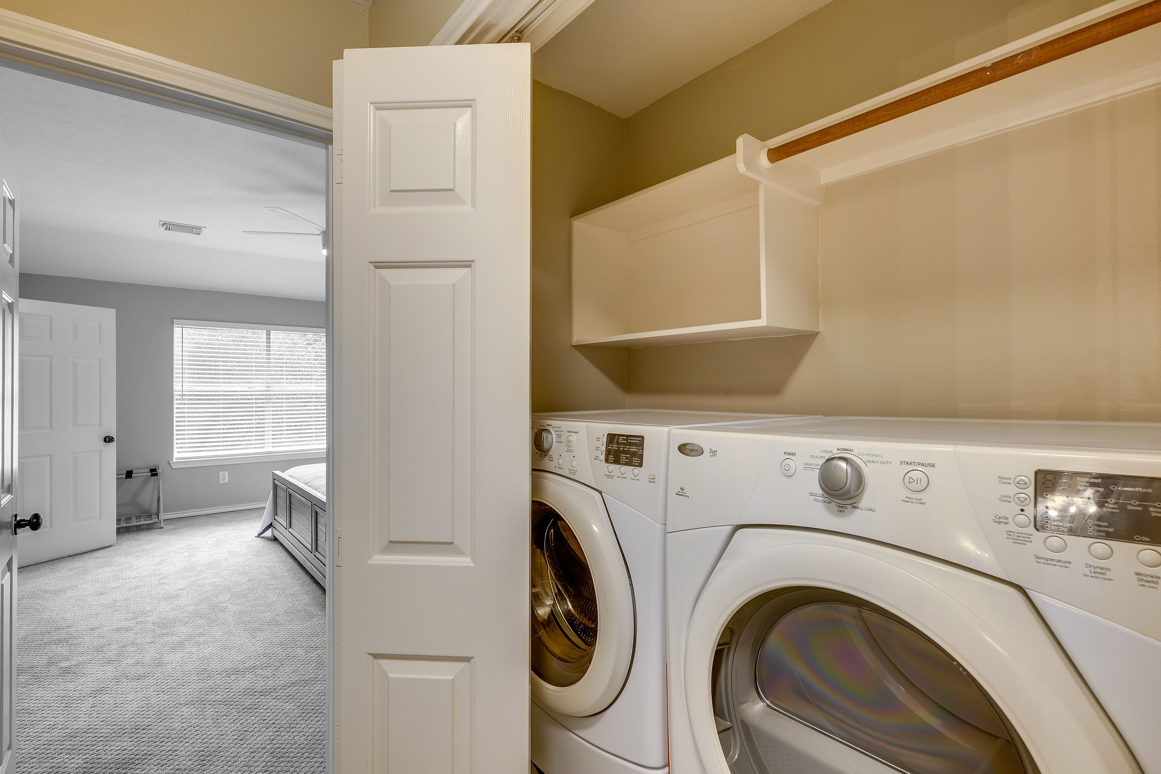 Laundry Machines | Detergent Provided