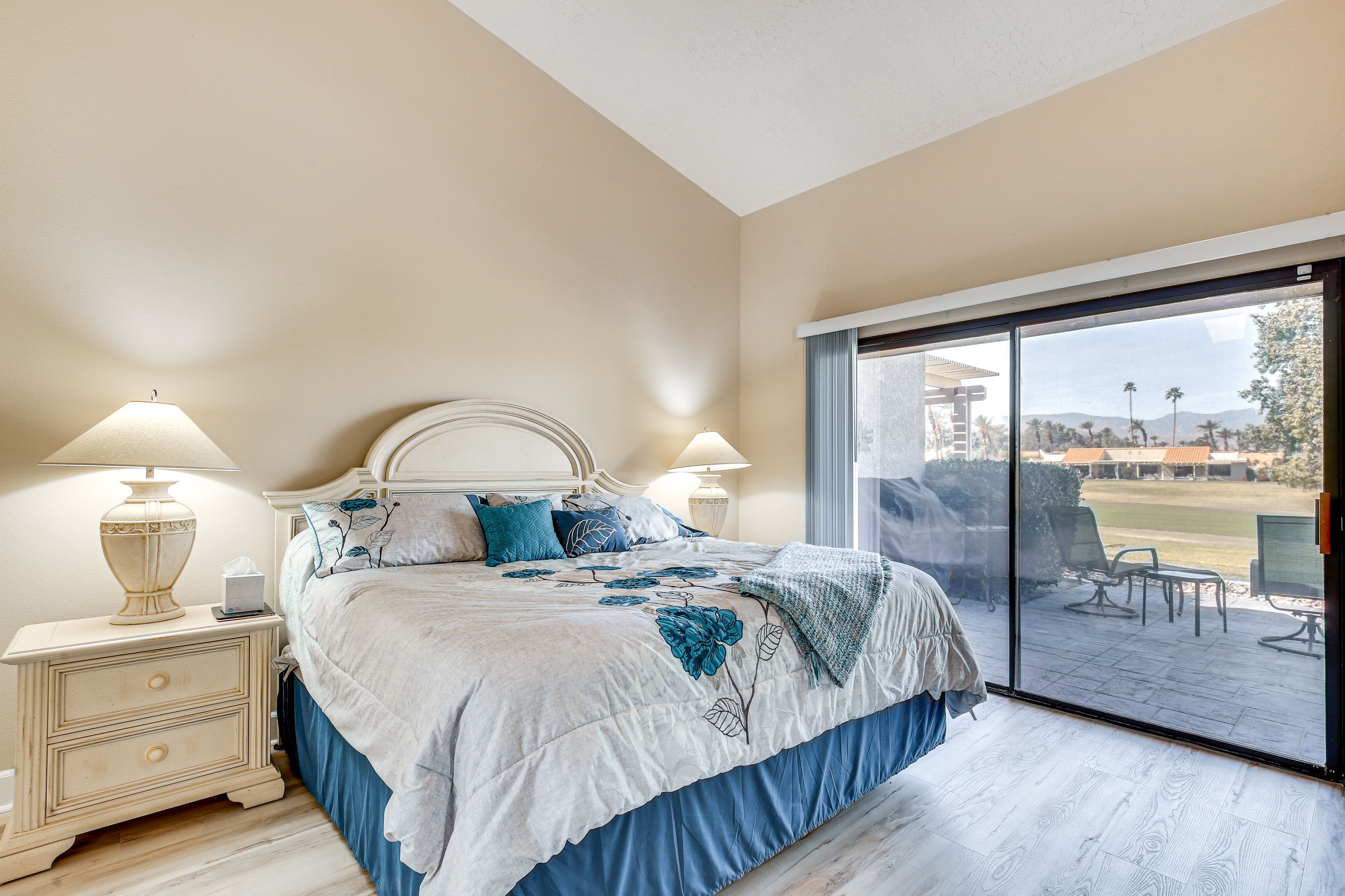 Bedroom 1 | King Bed | En-Suite Bathroom
