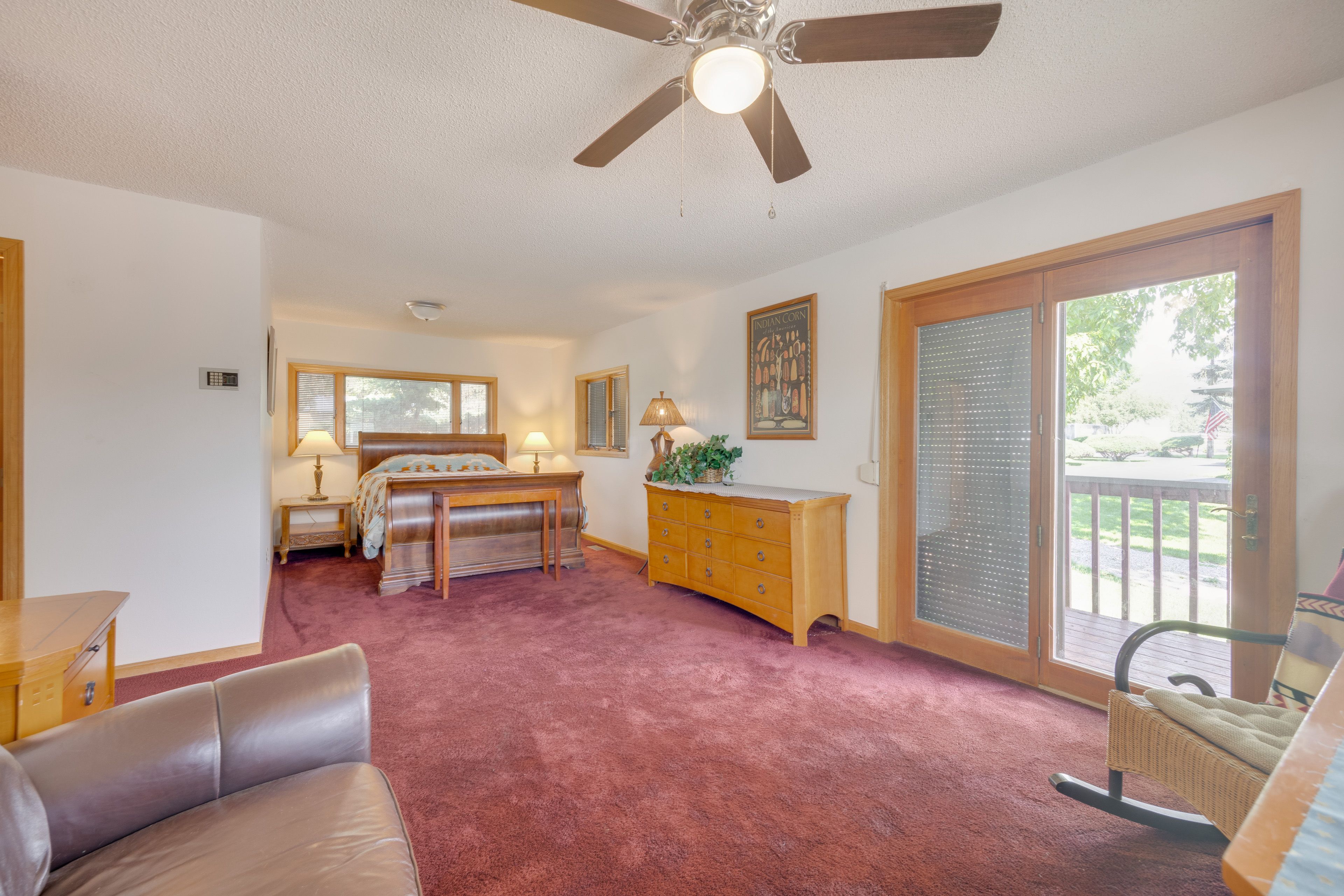 Bedroom 1 | Queen Bed | Linens Provided | Main Floor