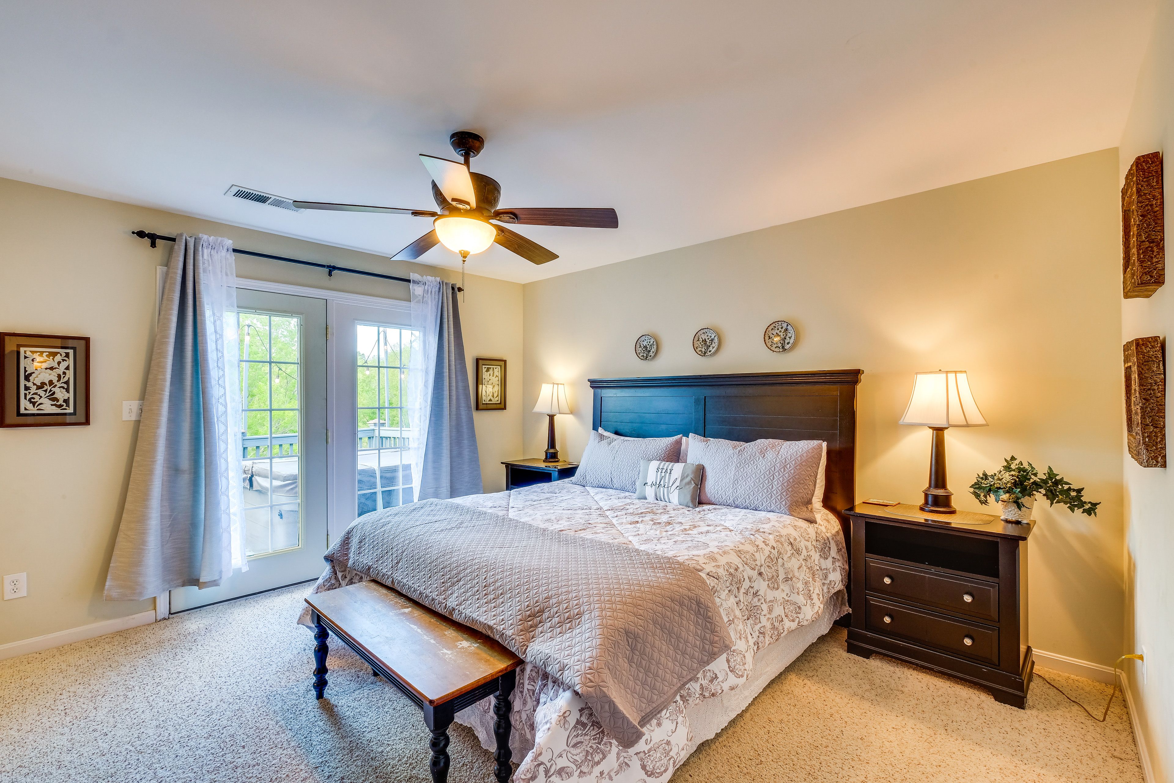 Bedroom 1 | Main Level | King Bed | Linens Provided