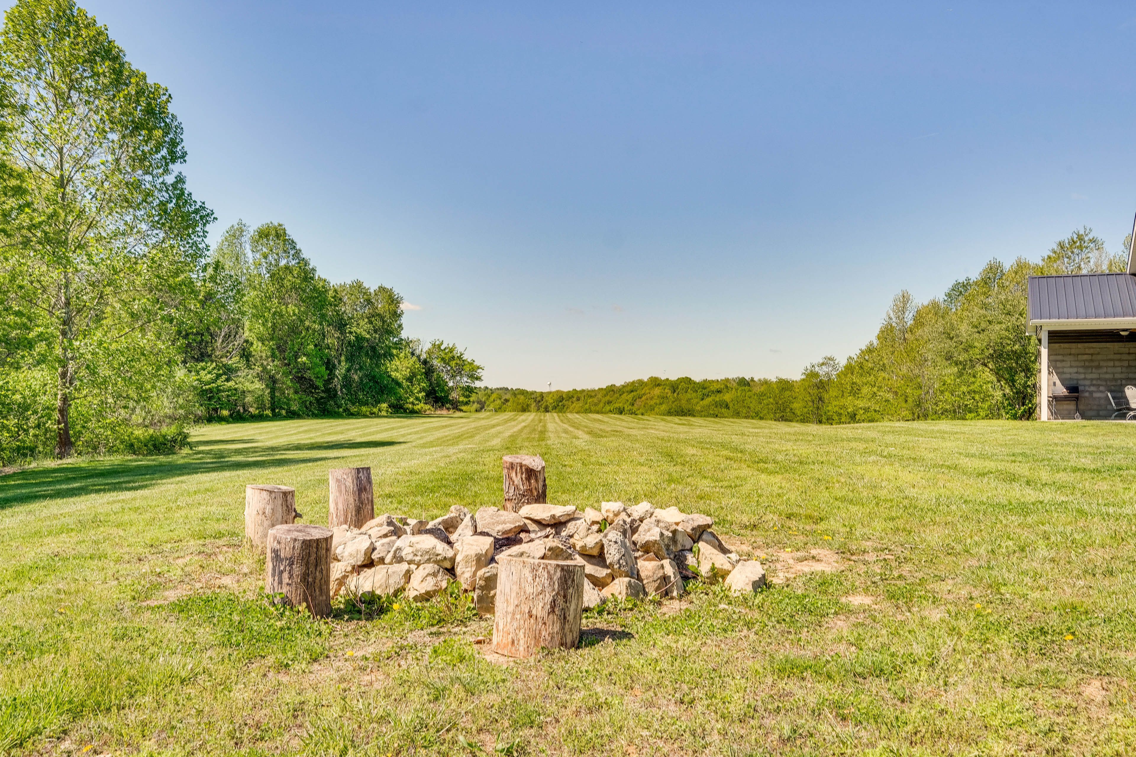 Edgewater Resort | Fire Pit