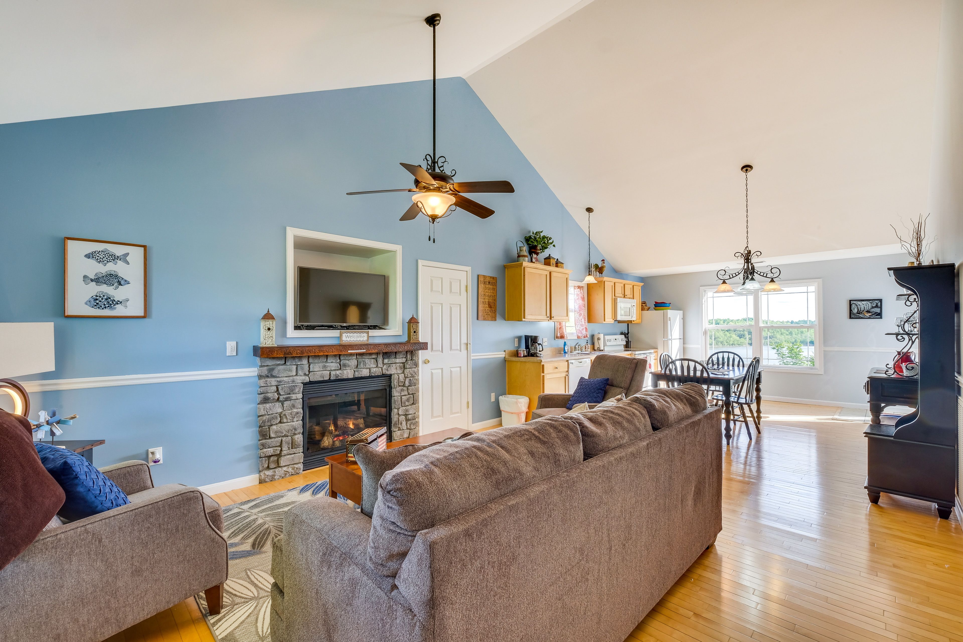 Living Space | Fireplace