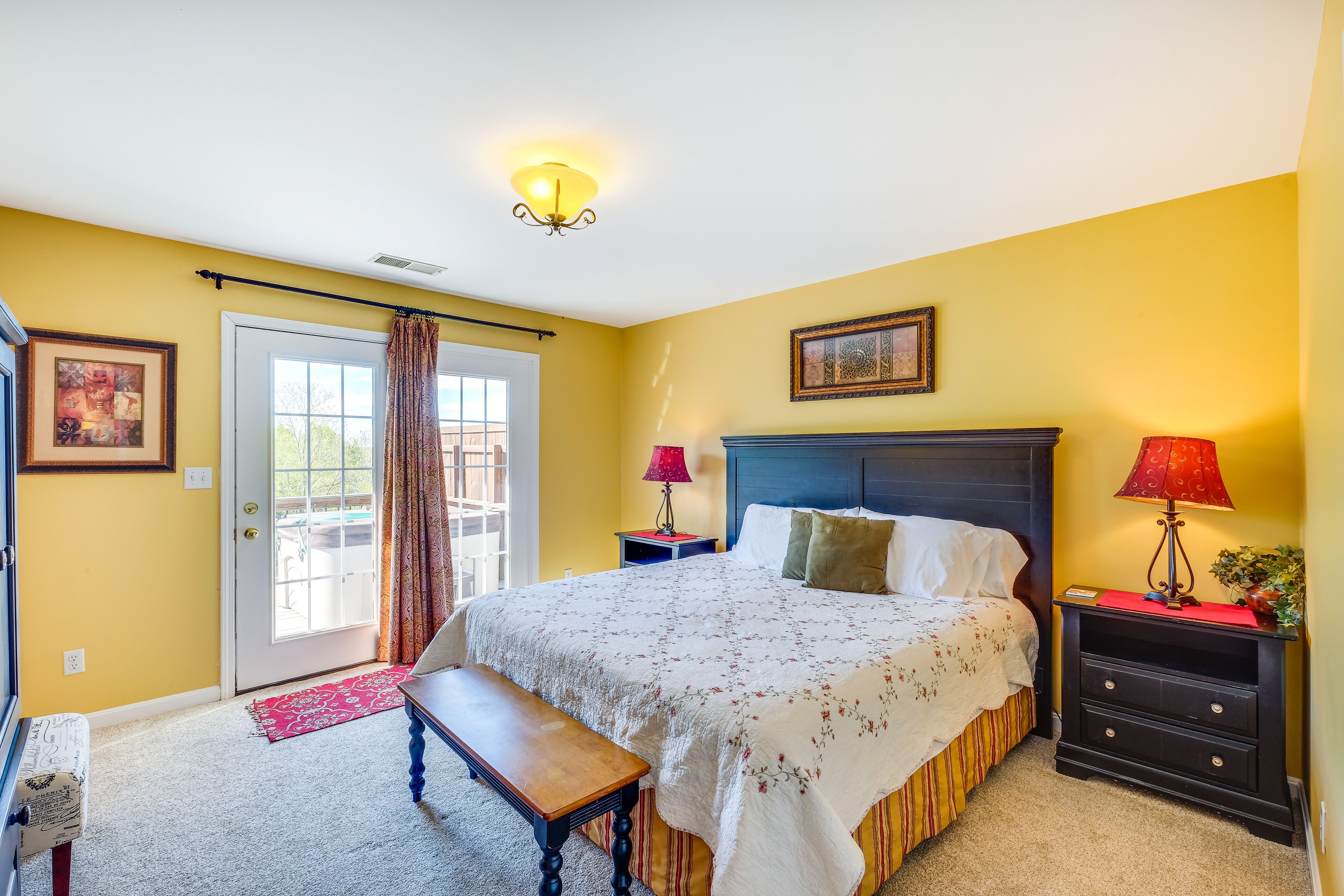 Bedroom 1 | King Bed | Linens Provided | En-Suite Bathroom