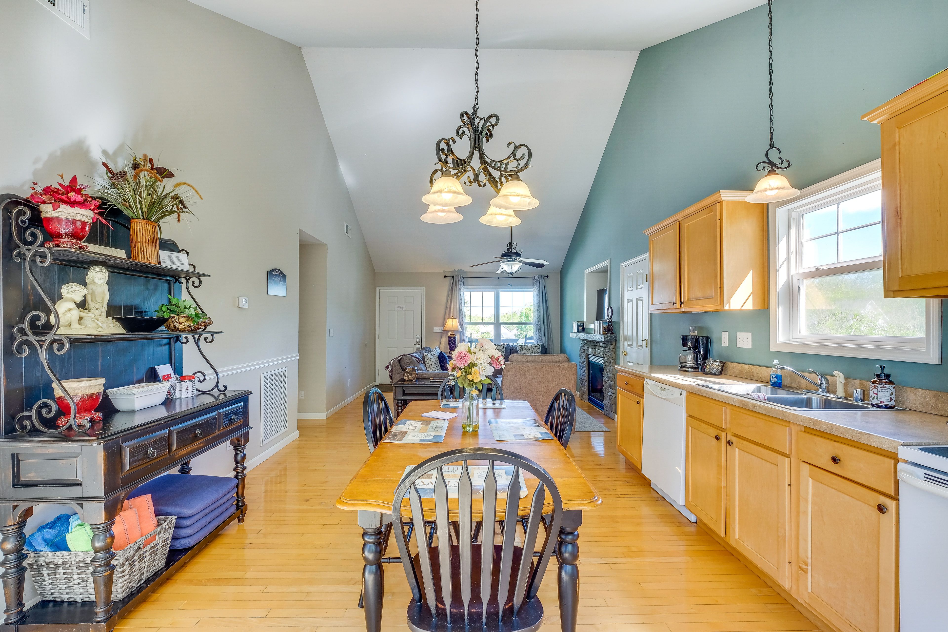 Dining Area | Dishware/Flatware | Trash Bags/Paper Towels