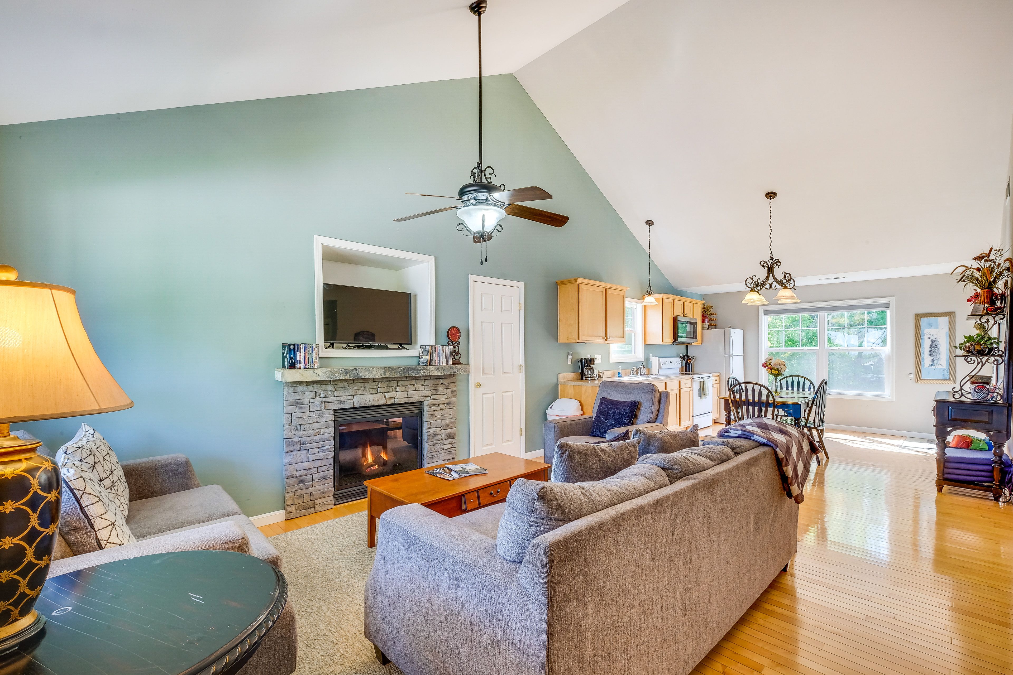 Interior | Central Heating & A/C | Free WiFi