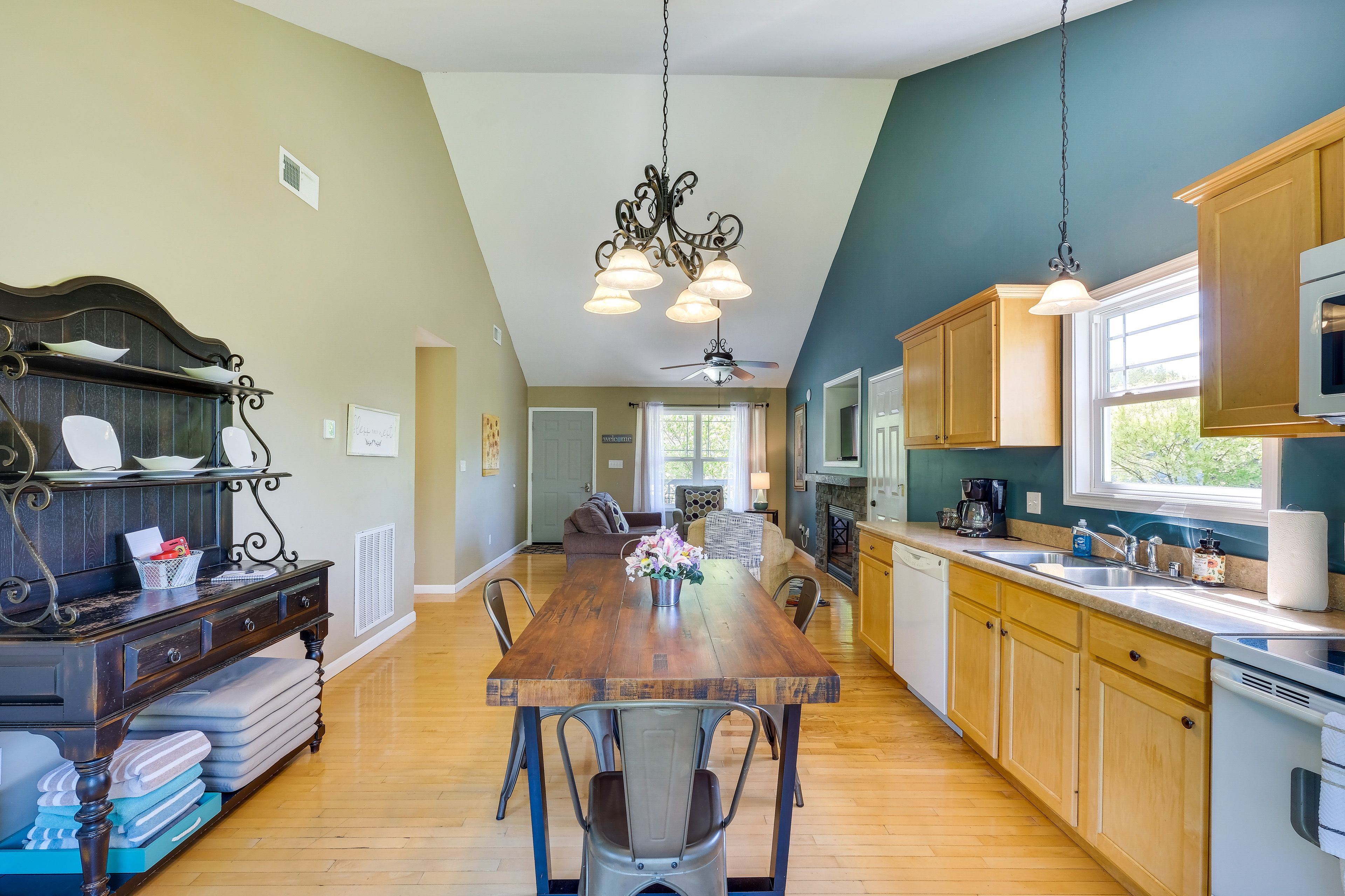 Dining Area | Dishware/Flatware | Trash Bags/Paper Towels
