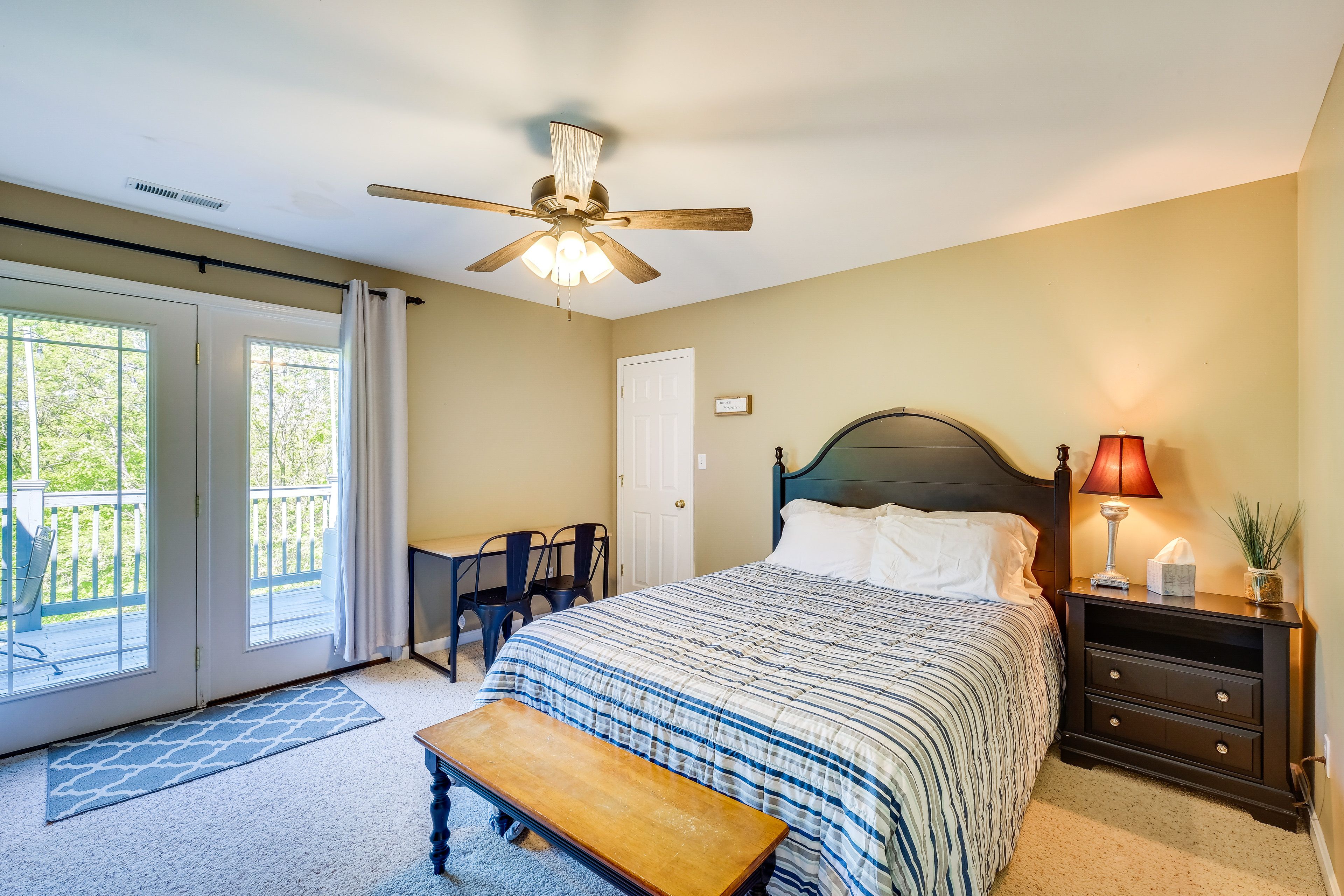 Bedroom 2 | Queen Bed | 1st Floor | En-Suite Bathroom
