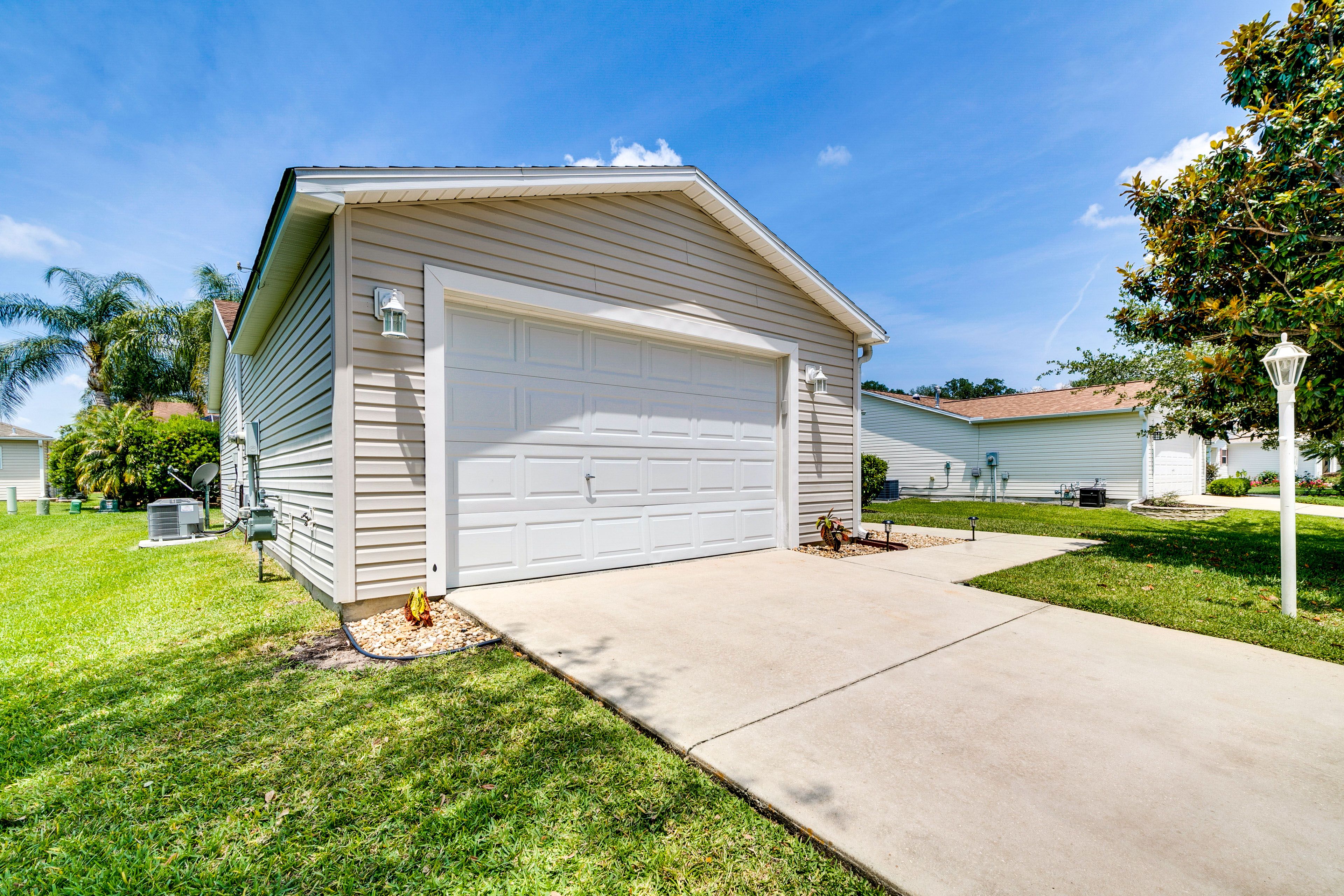 Parking | Garage (1 Vehicle) | Driveway (2 Vehicles)