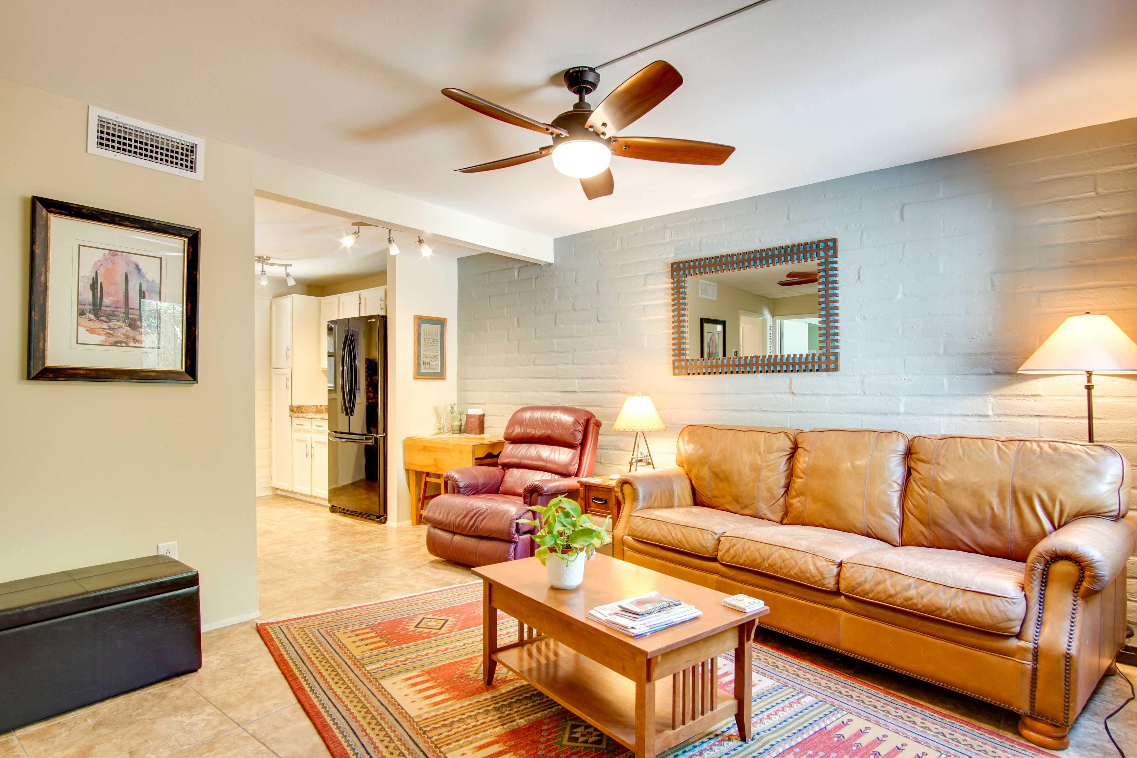 Living Room | Smart TV | WiFi | Central A/C