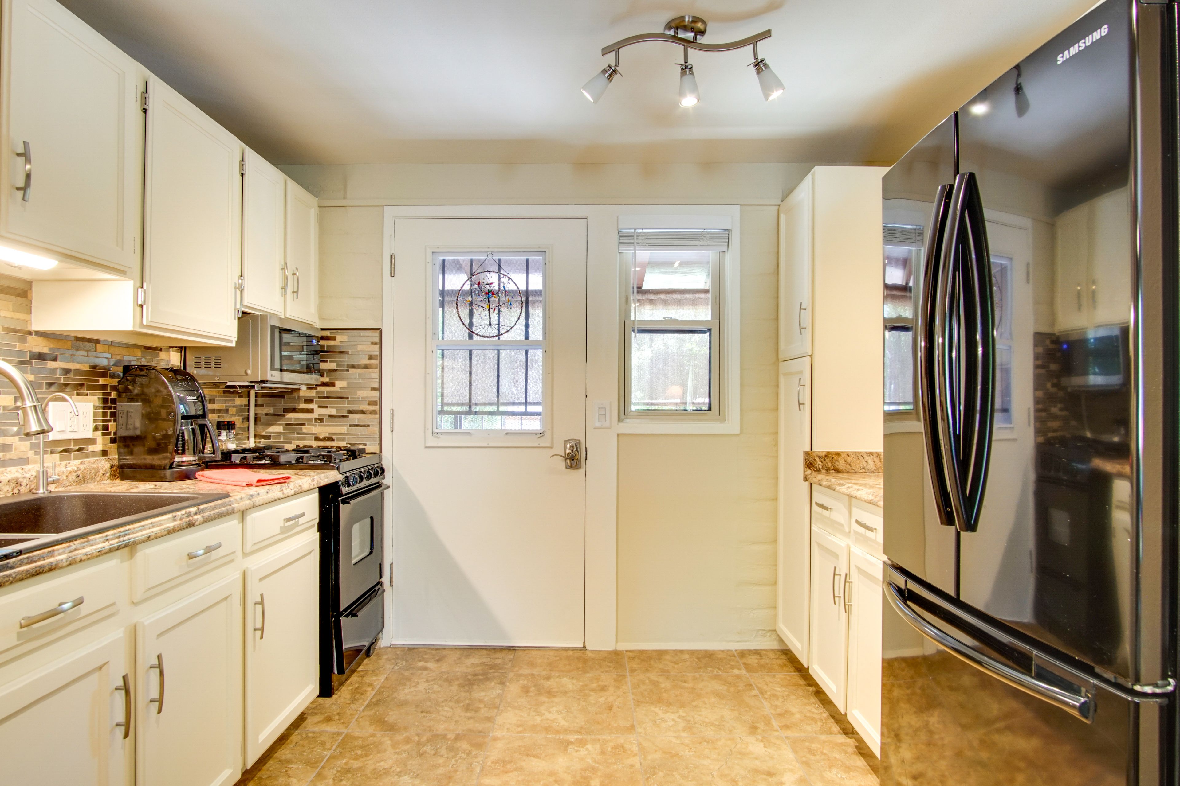 Kitchen | Coffee Maker | Coffee Grinder | Spices | Crockpot | Toaster