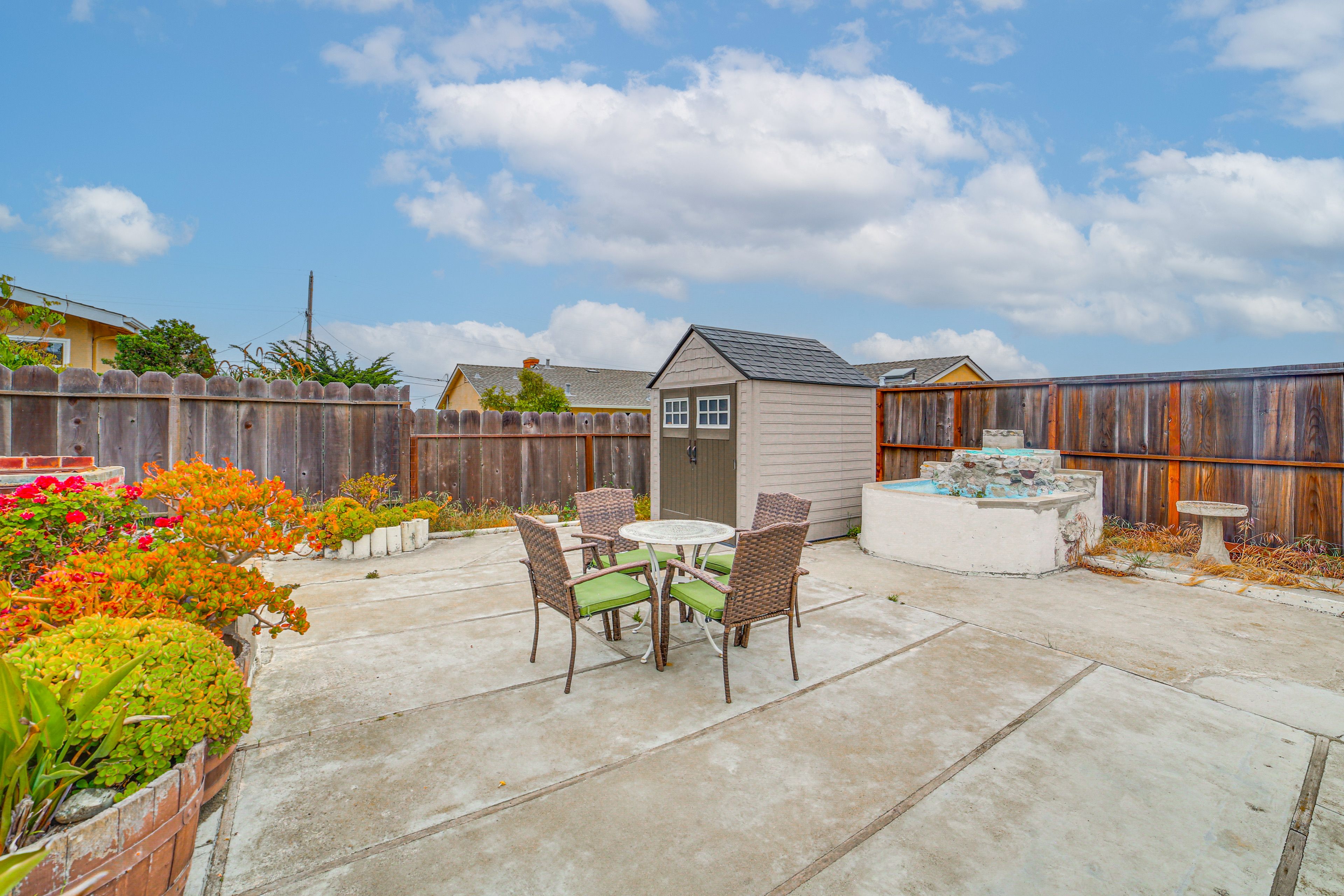 Private Patio | Fenced Yard | Dining Area | Gas Grill | Fire Pit