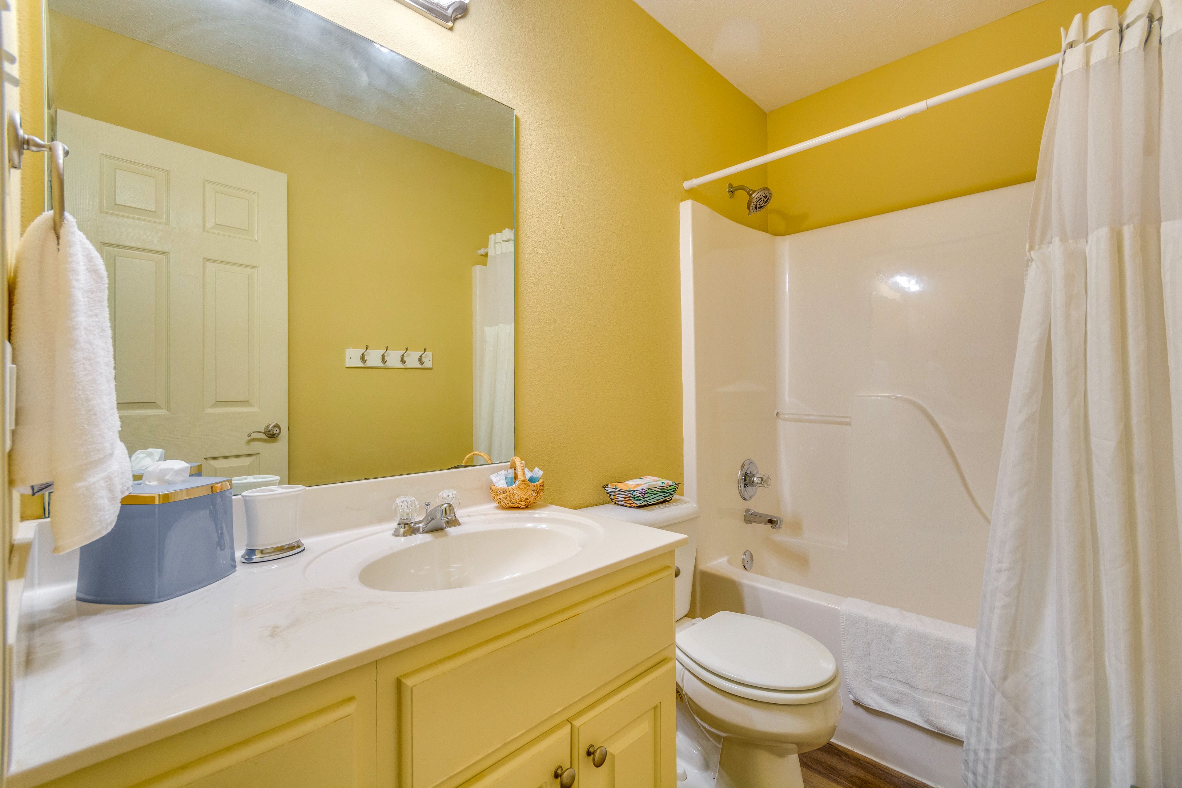 Full Bathroom | Hair Dryer | Iron & Board