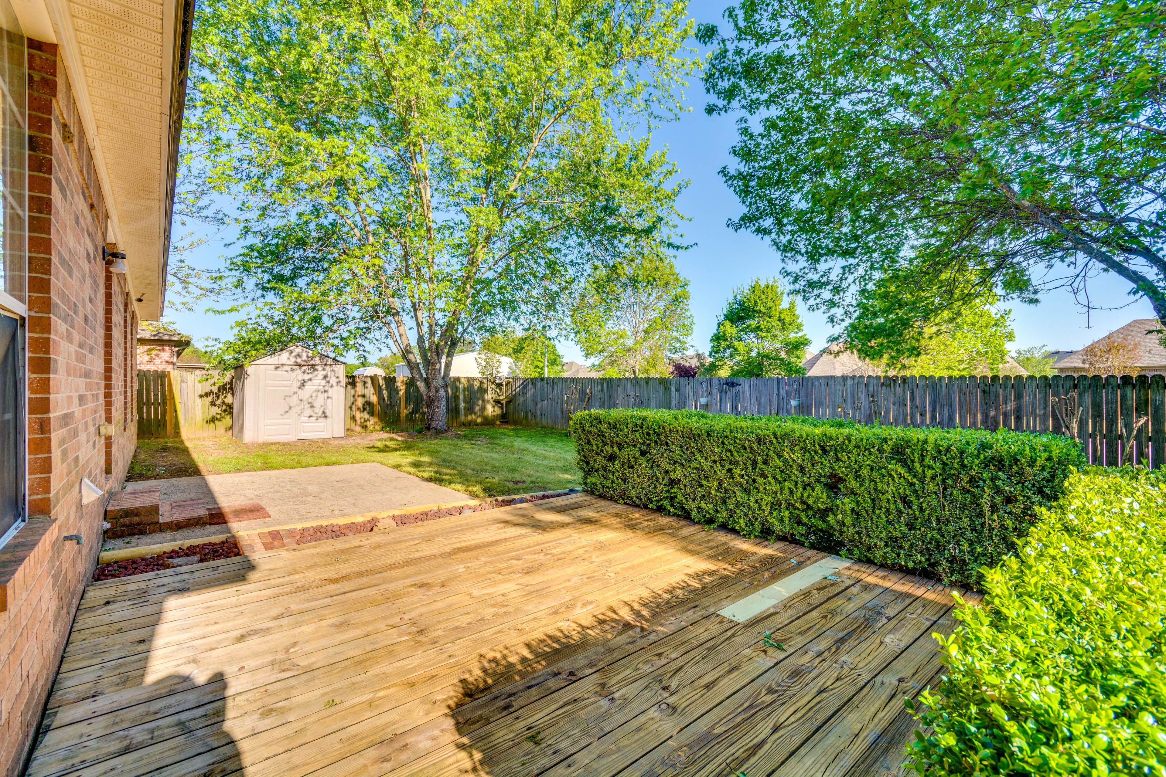 Fenced Backyard | Washer & Dryer | Charcoal Grill