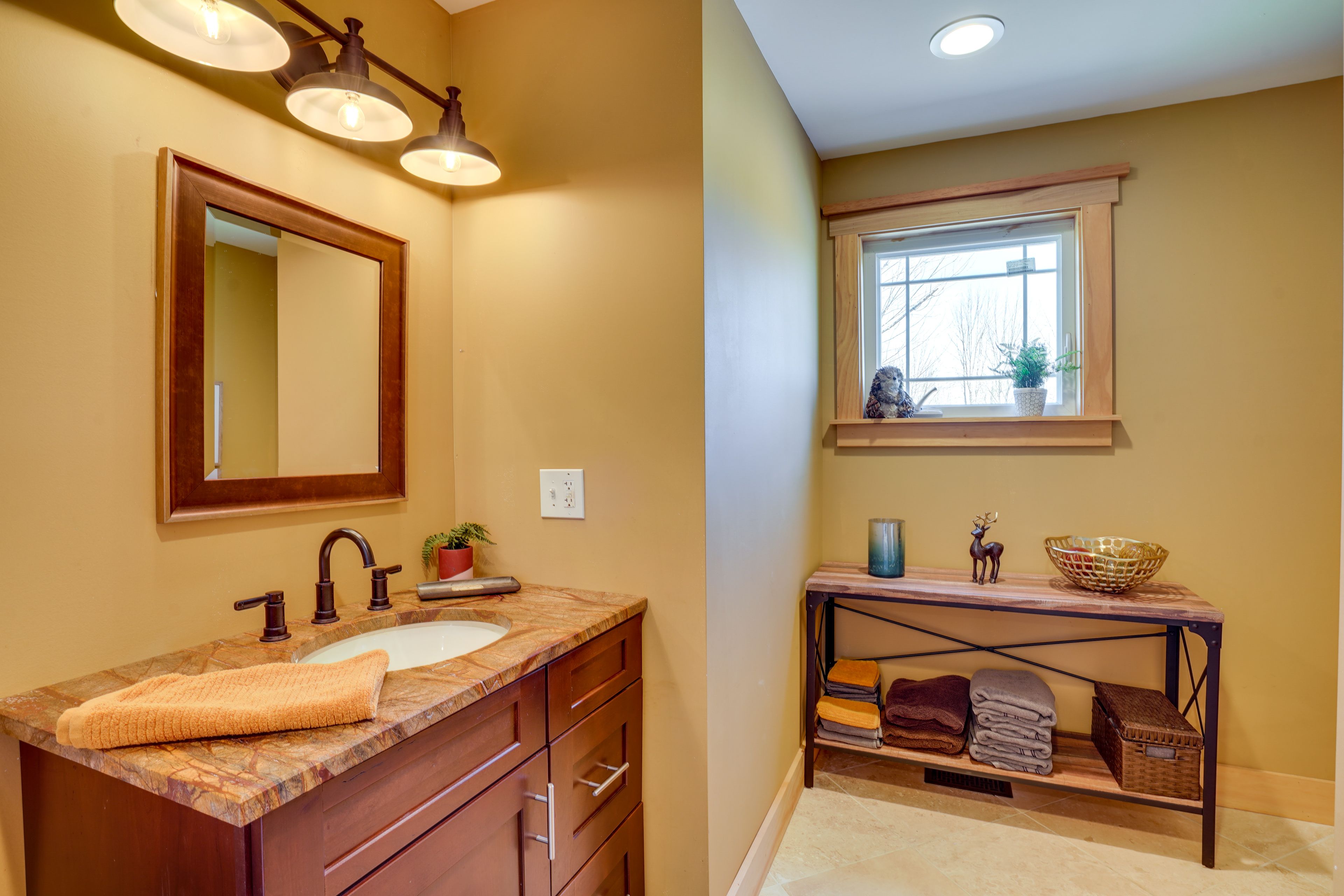 Full Bathroom