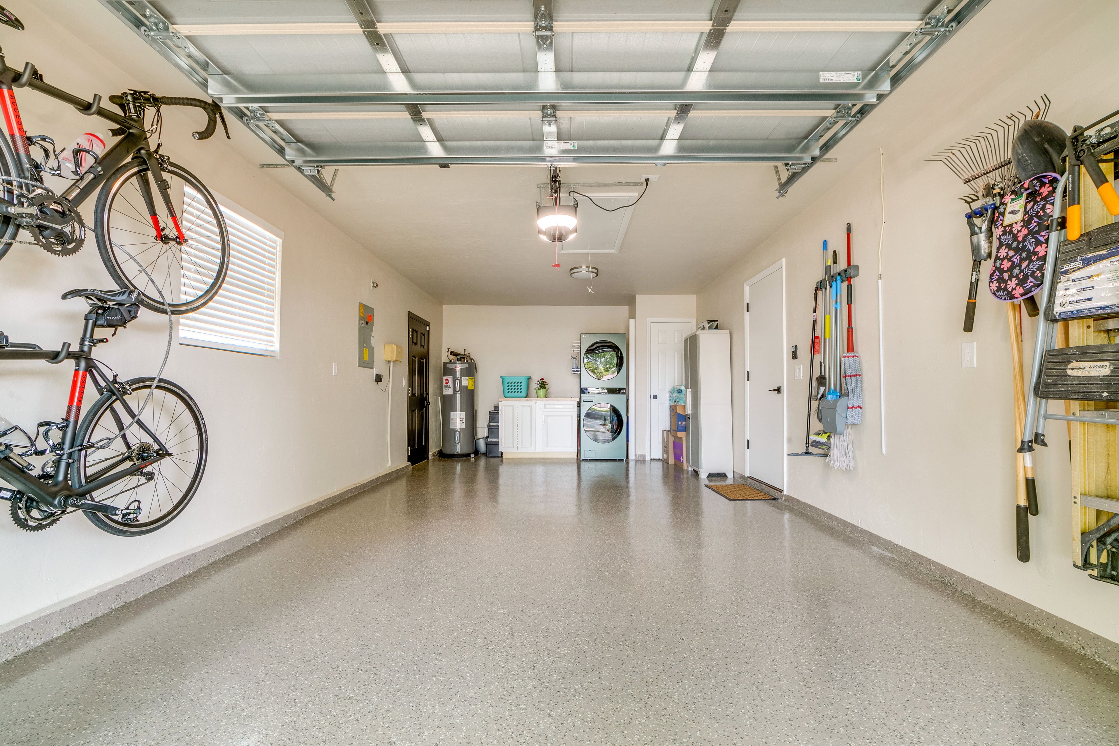 Garage Interior | Washer & Dryer