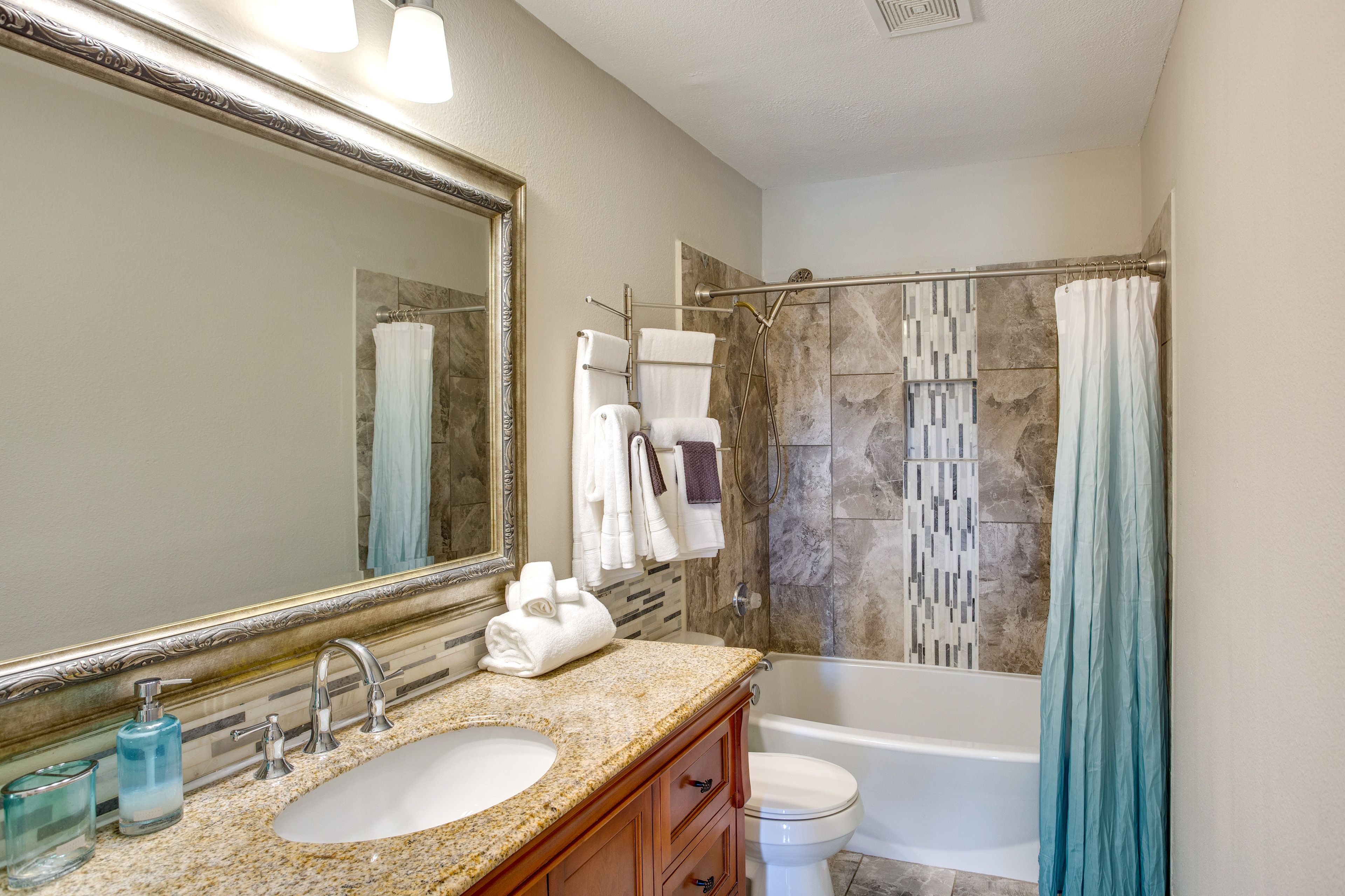 Full Bathroom