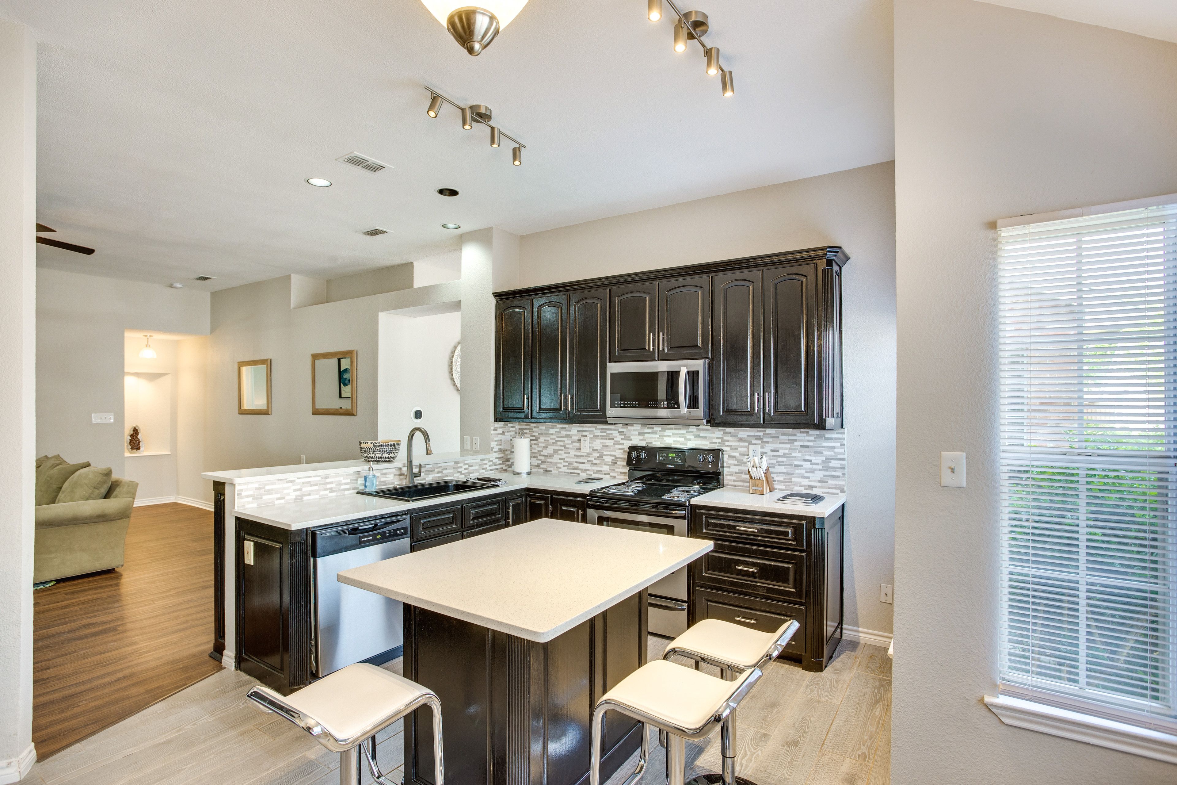 Kitchen | Free WiFi | Central A/C