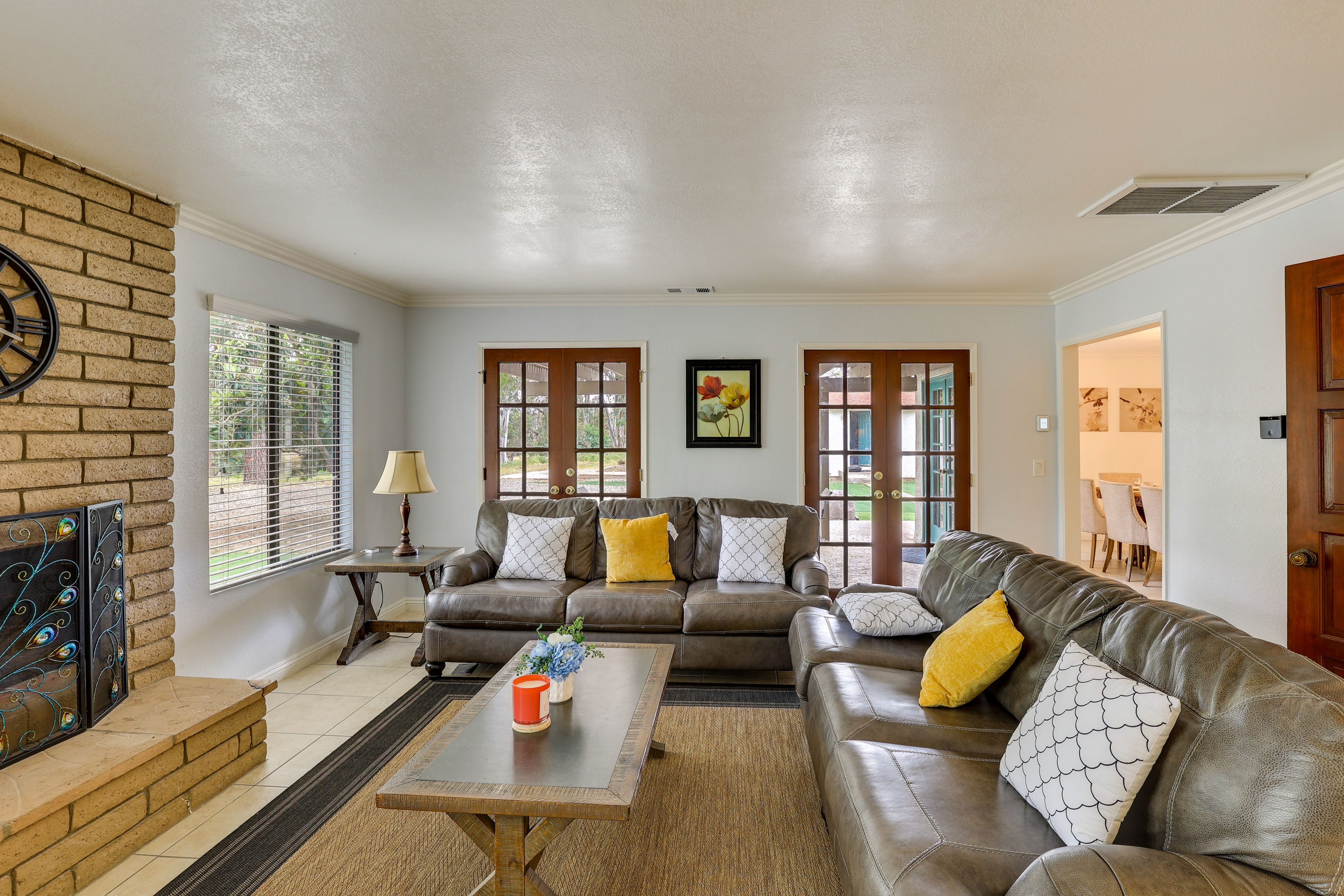 Living Room | Smart TV | Wood-Burning Fireplace | Books | Board Games