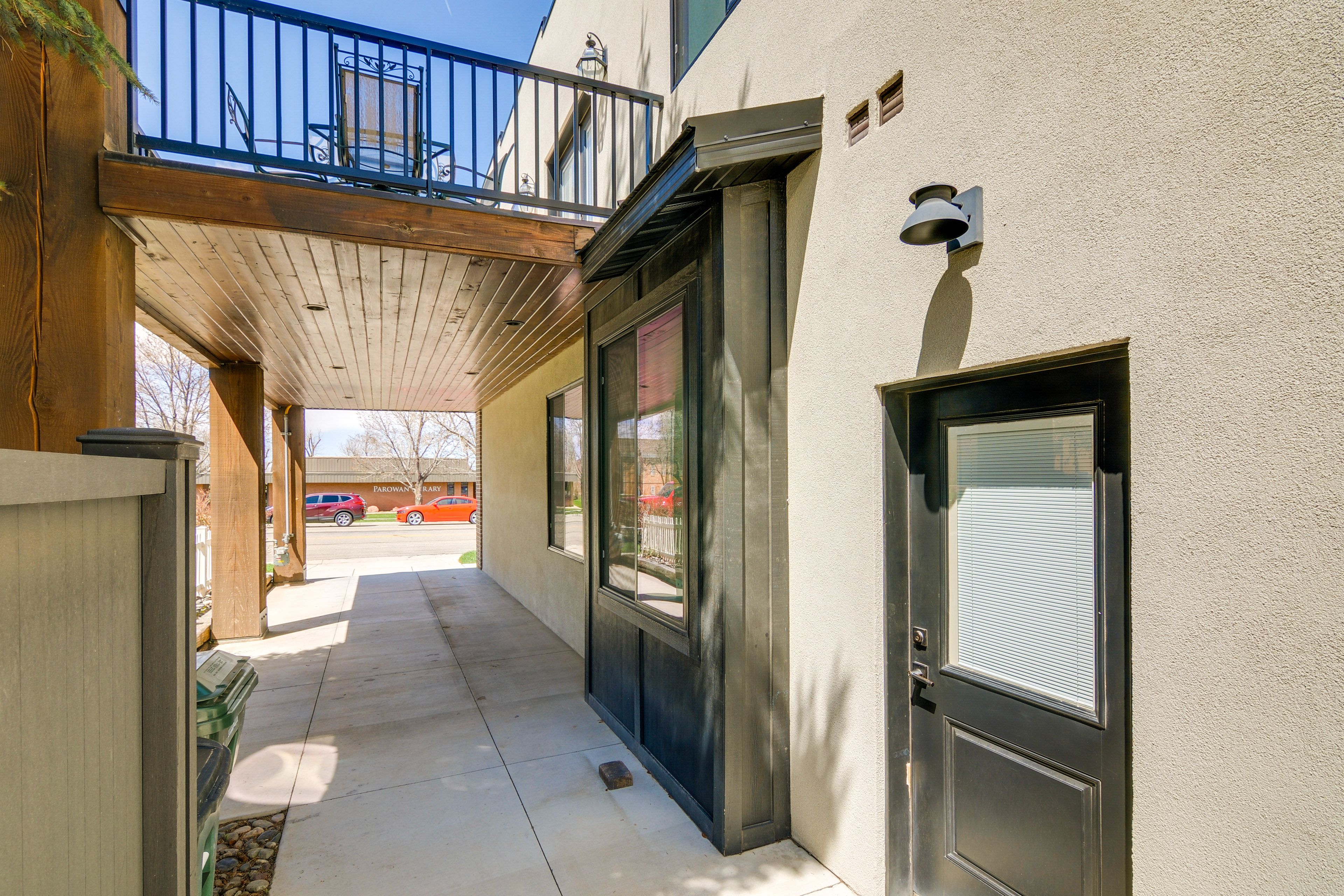 Home Exterior | Private Entrance