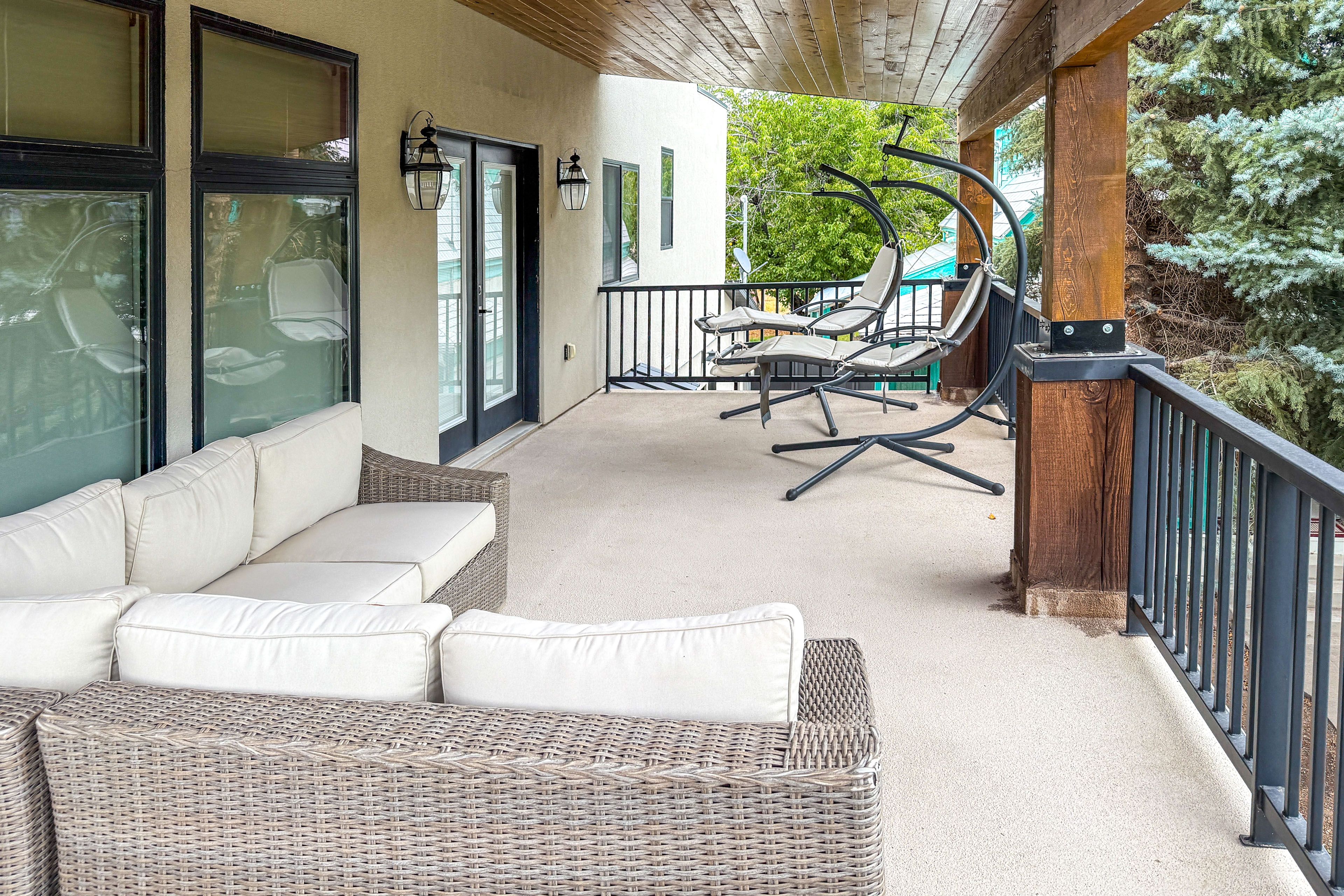 Covered Deck | Lounge Seating | Mountain Views