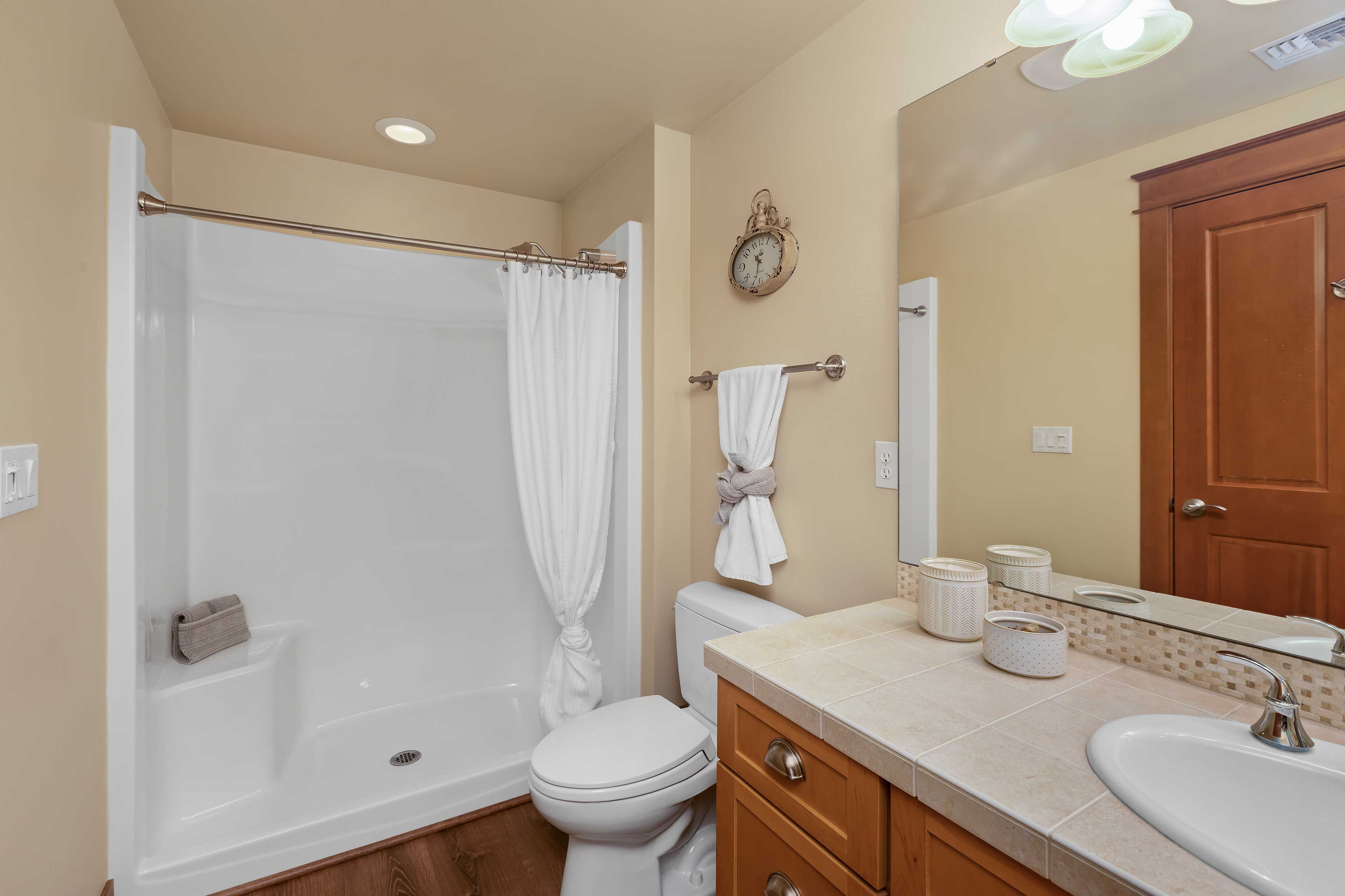Full Bathroom