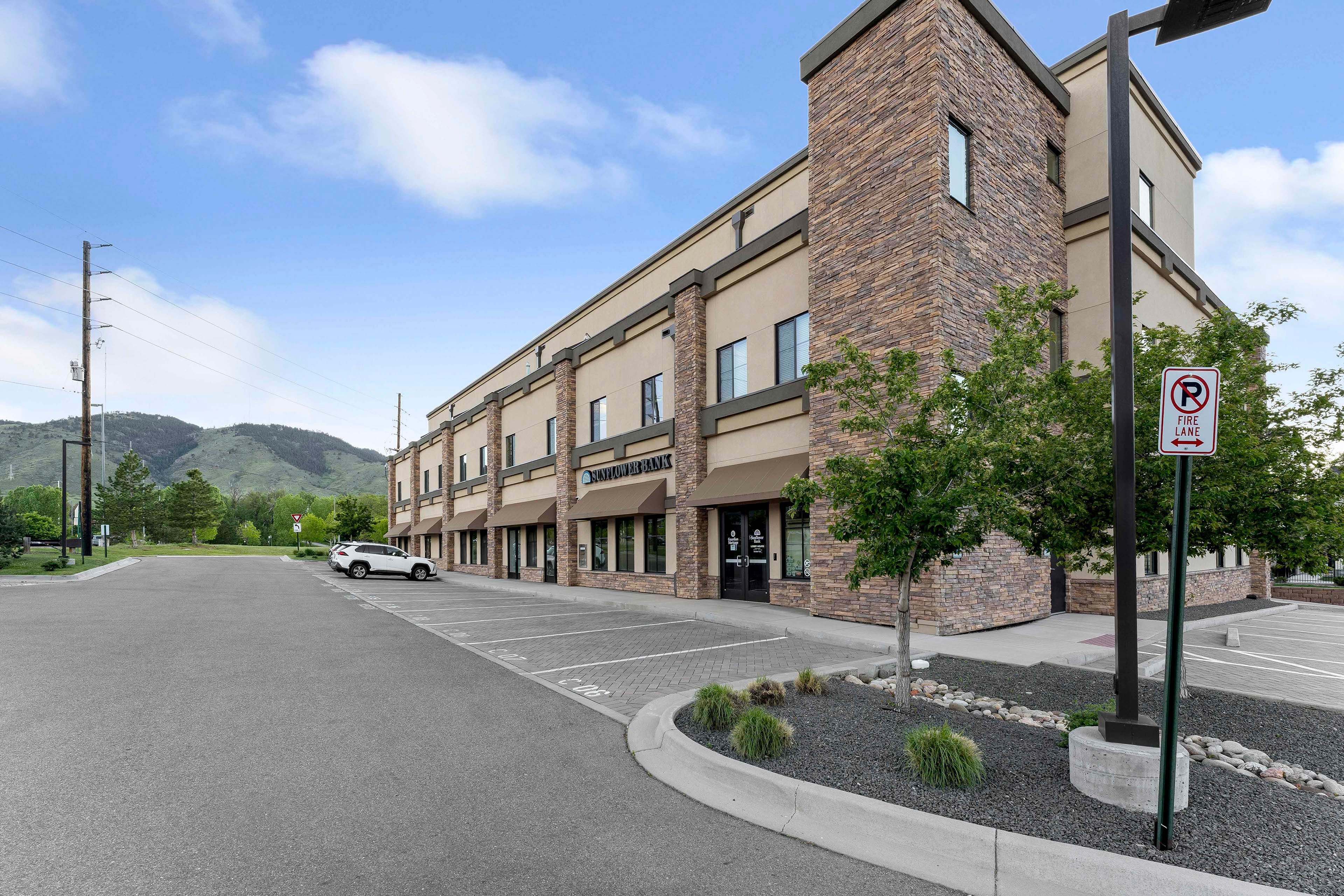 Condo Exterior | Surface Lot (1 Vehicle) | Overflow Lot