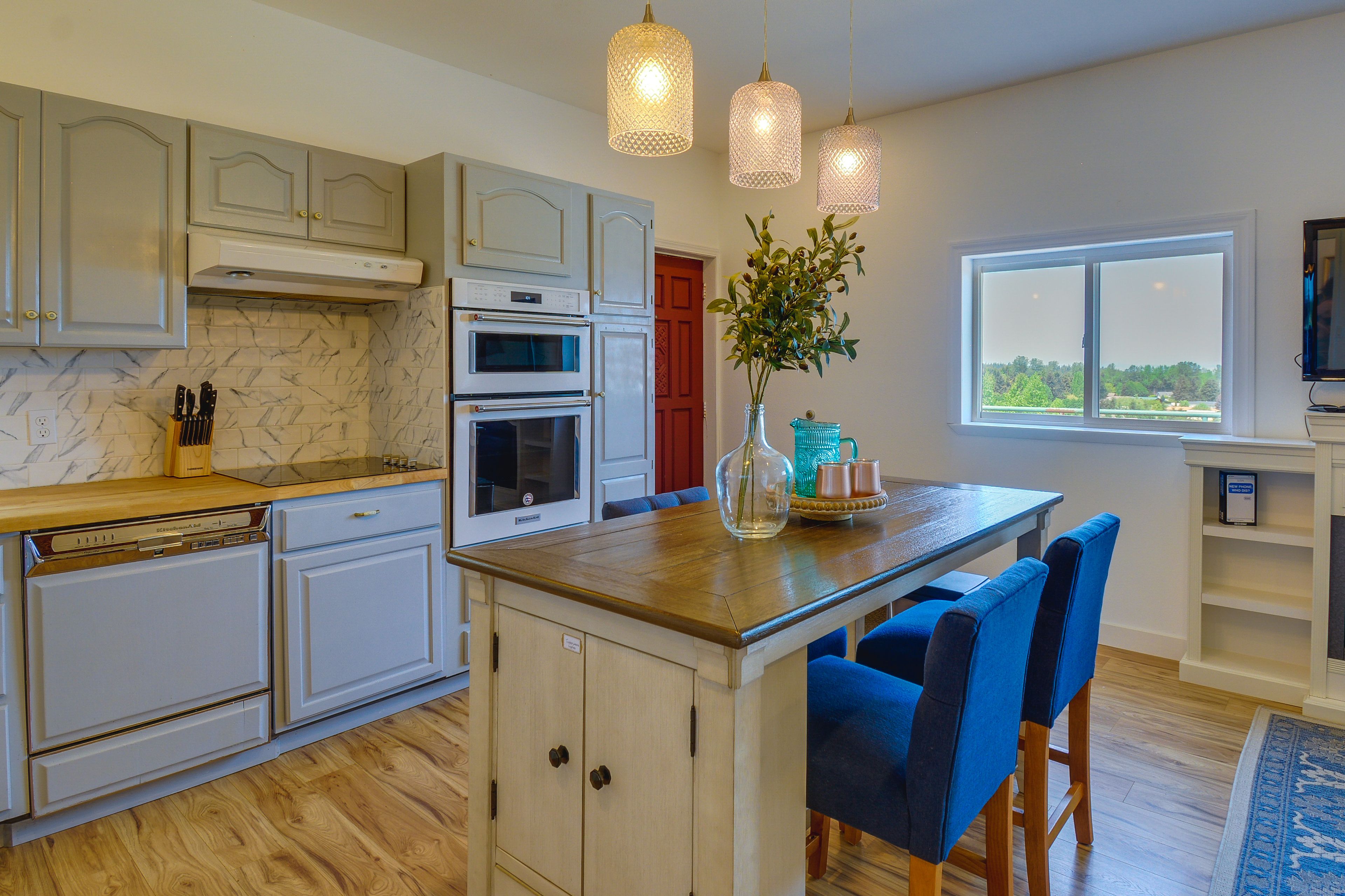 Port Angeles Vacation Rental | 1BR | 1BA | Step-Free Access | 650 Sq Ft