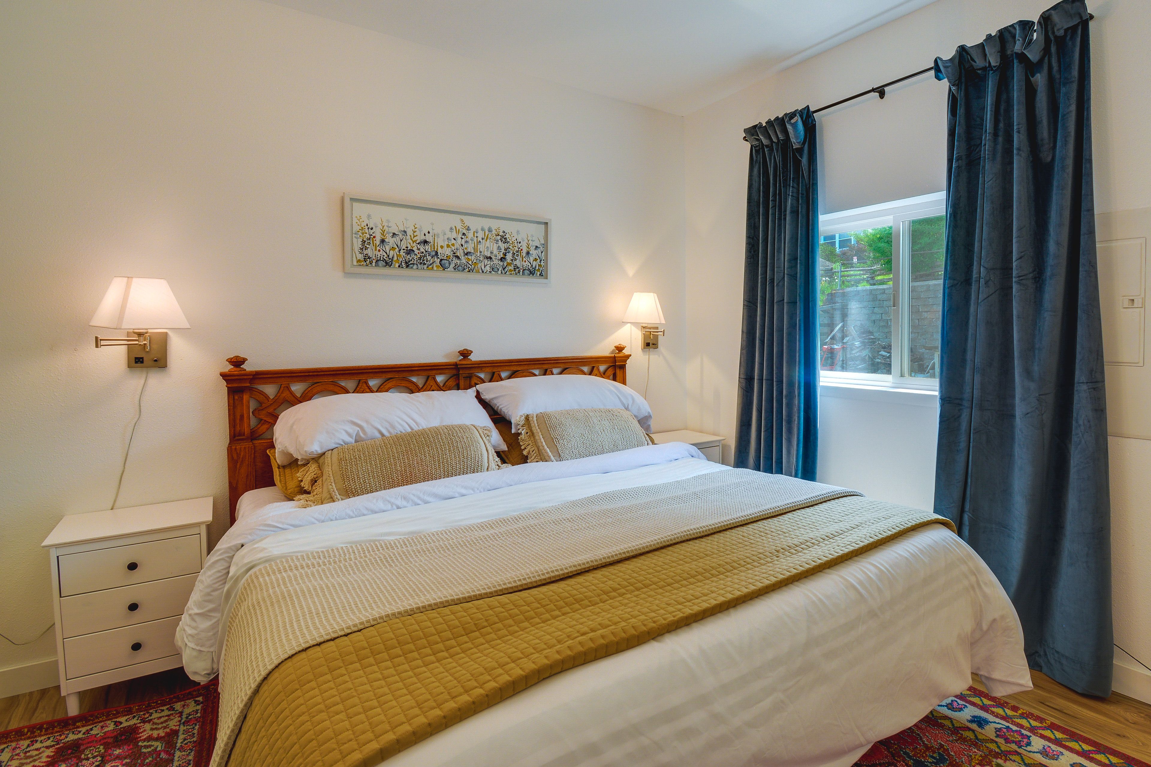 Bedroom | King Bed