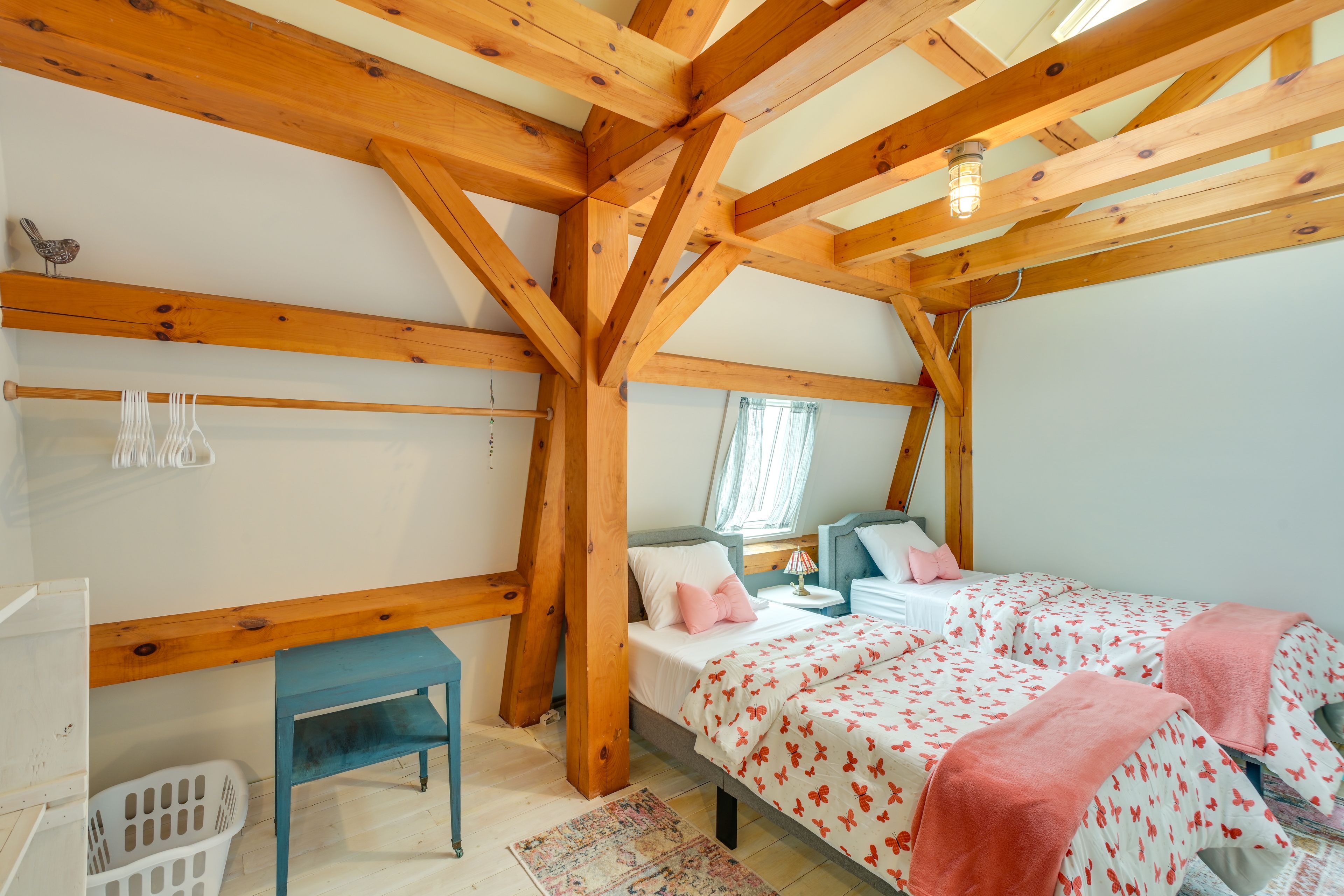 Bedroom 2 | 2 Twin Beds | 2nd Floor