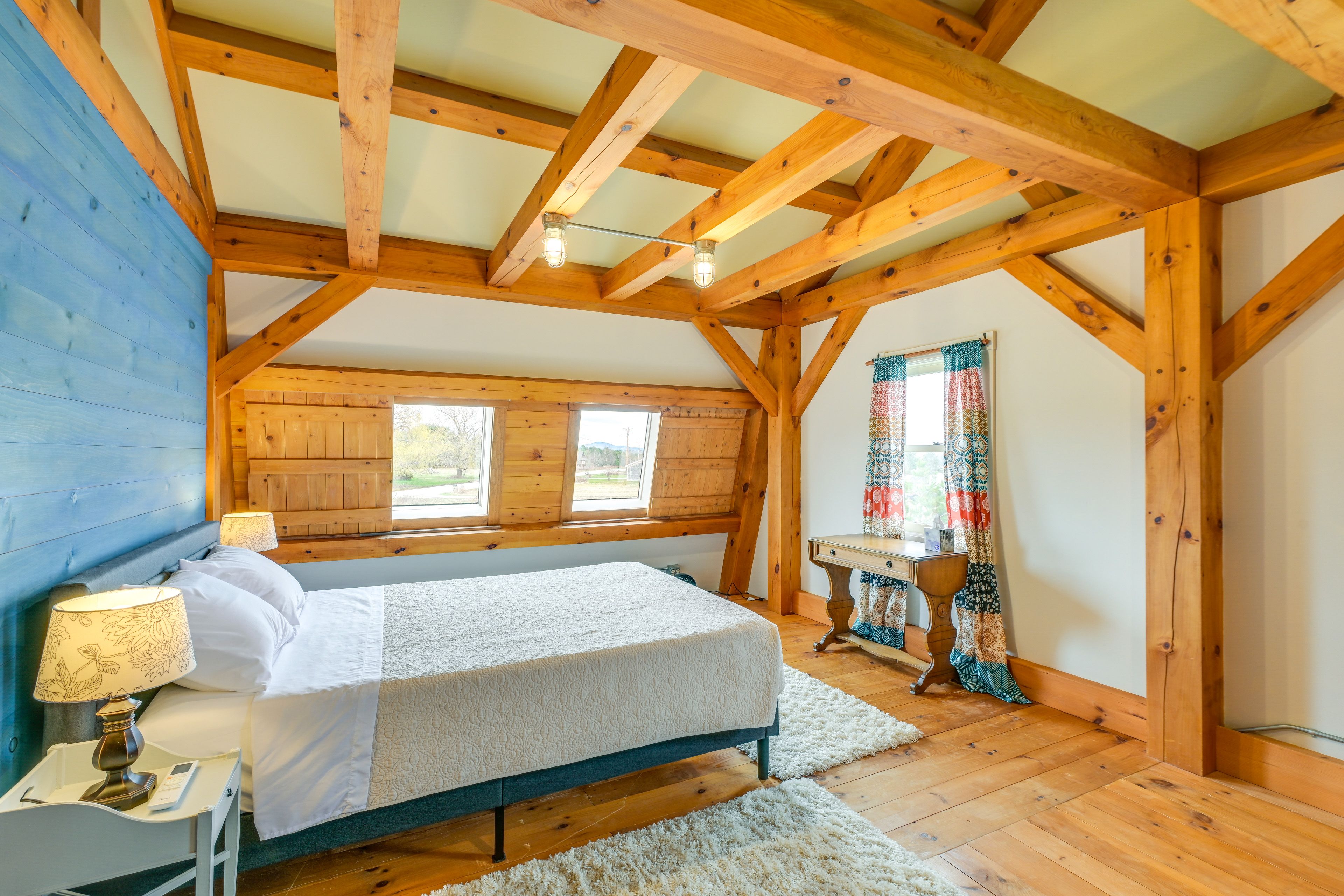 Bedroom 1 | Queen Bed | 2nd Floor