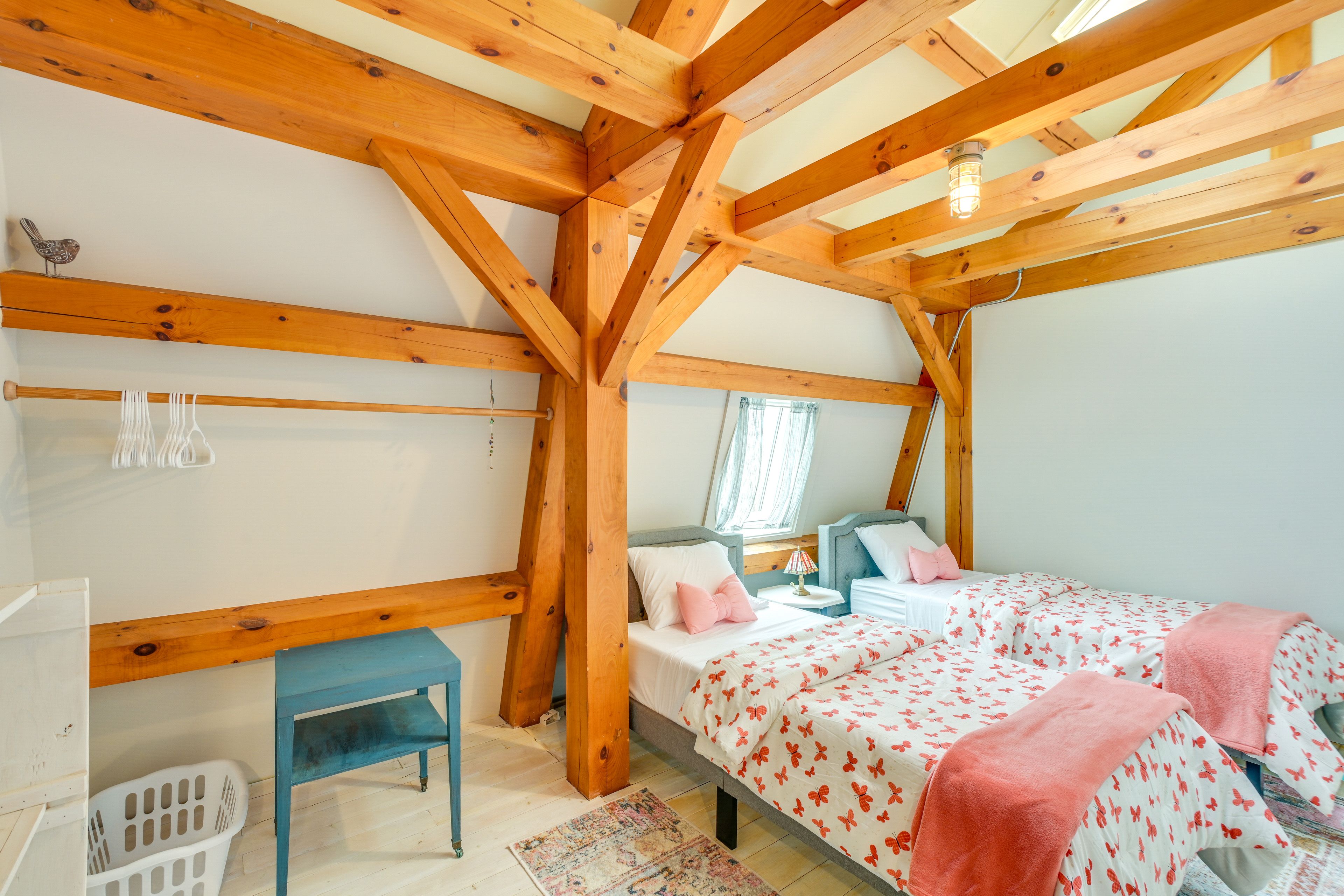 Bedroom 2 | 2 Twin Beds | 2nd Floor