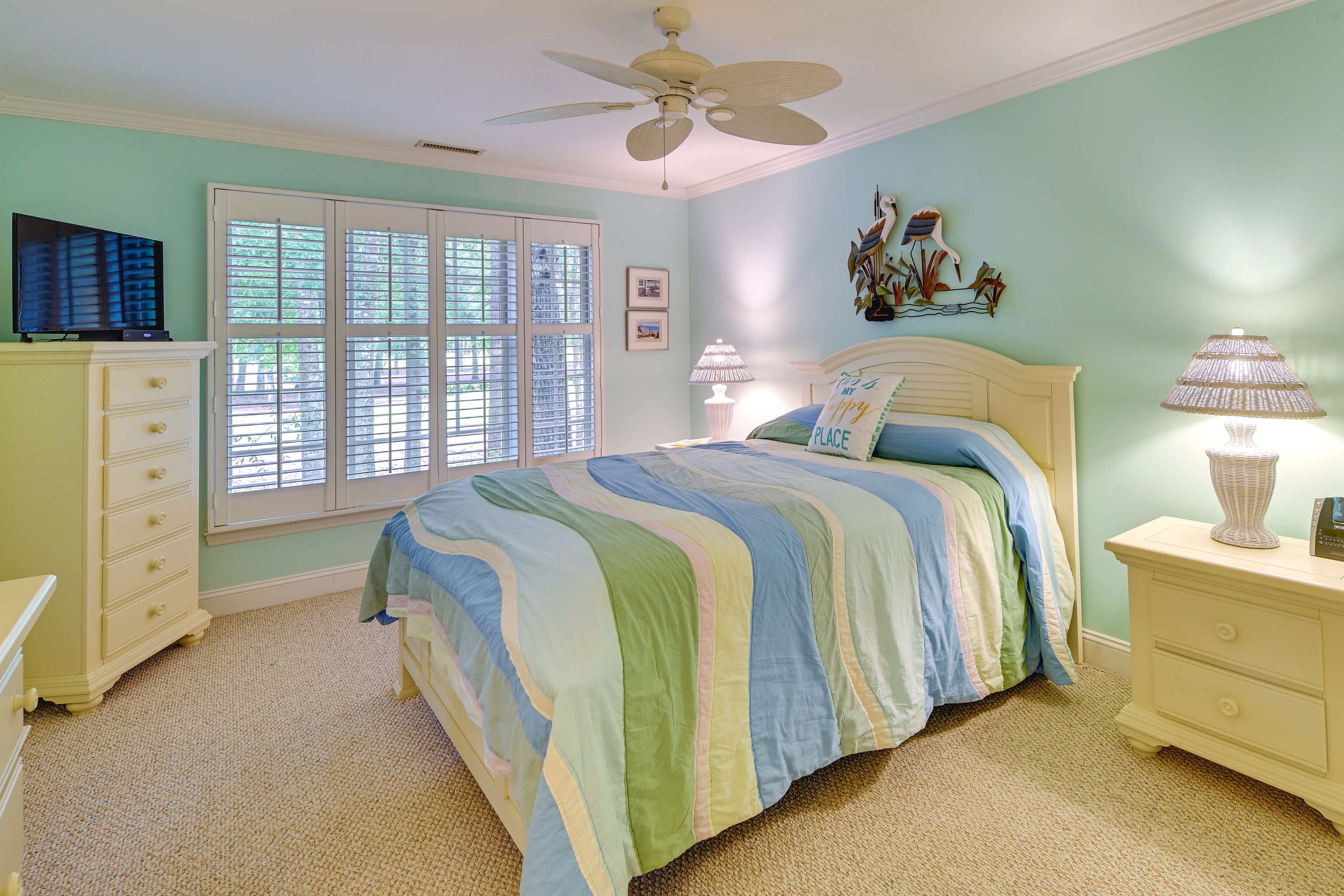 Bedroom 1 | Queen Bed