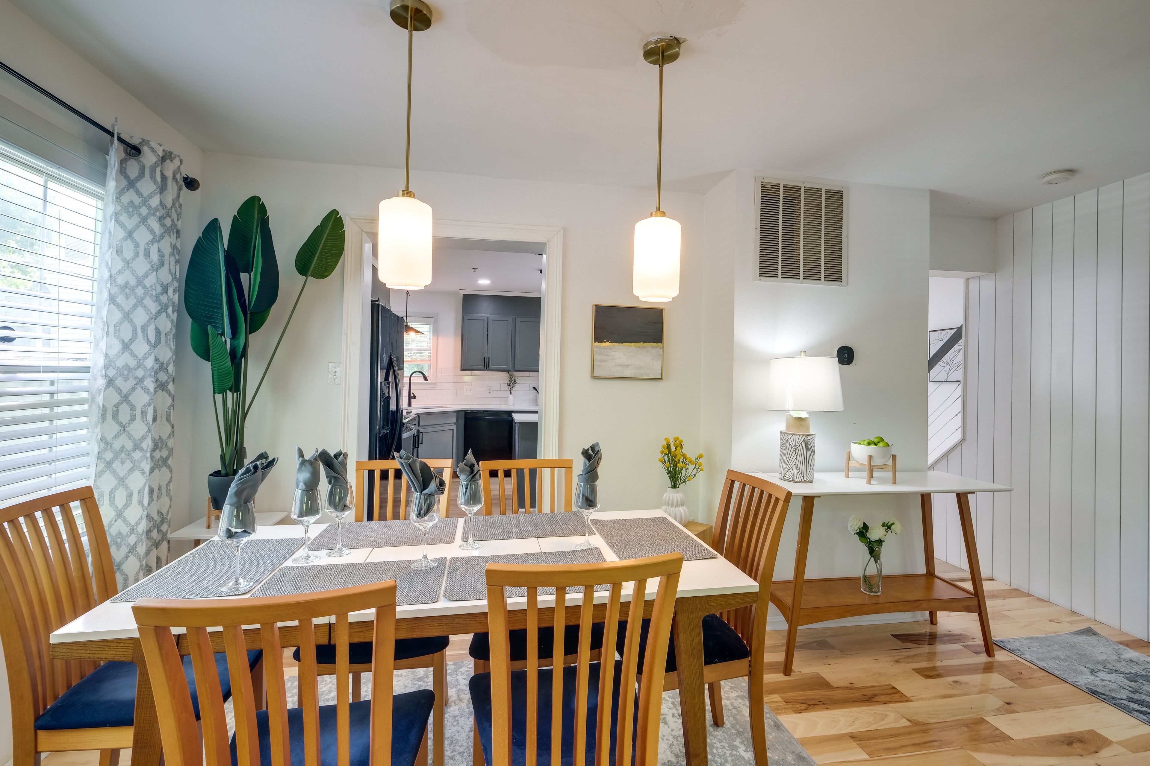 Dining Area | Dishware & Flatware | Wine Glasses | Knife Set