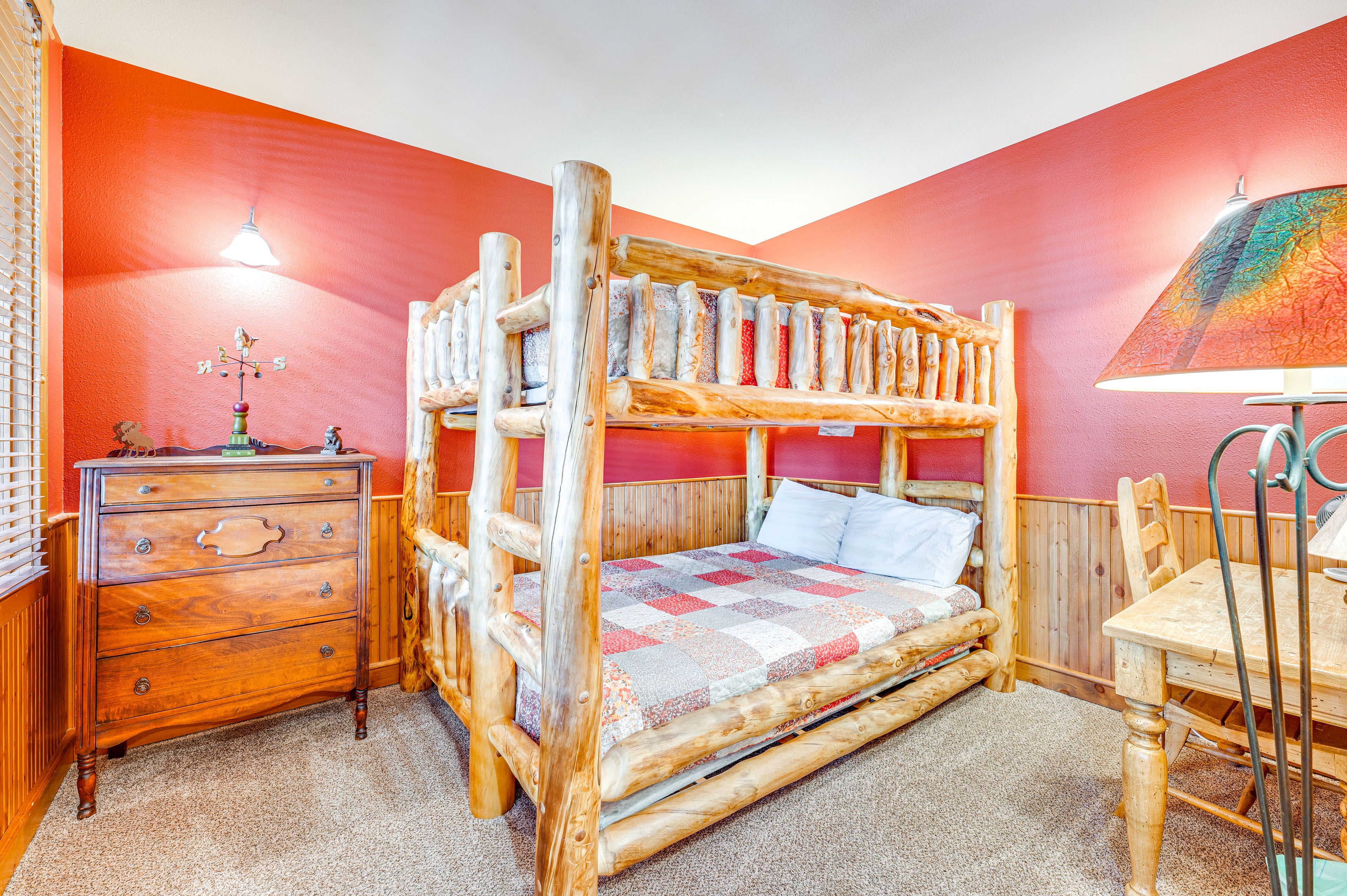 Bedroom 3 | Queen Bunk Bed | Desk Workspace