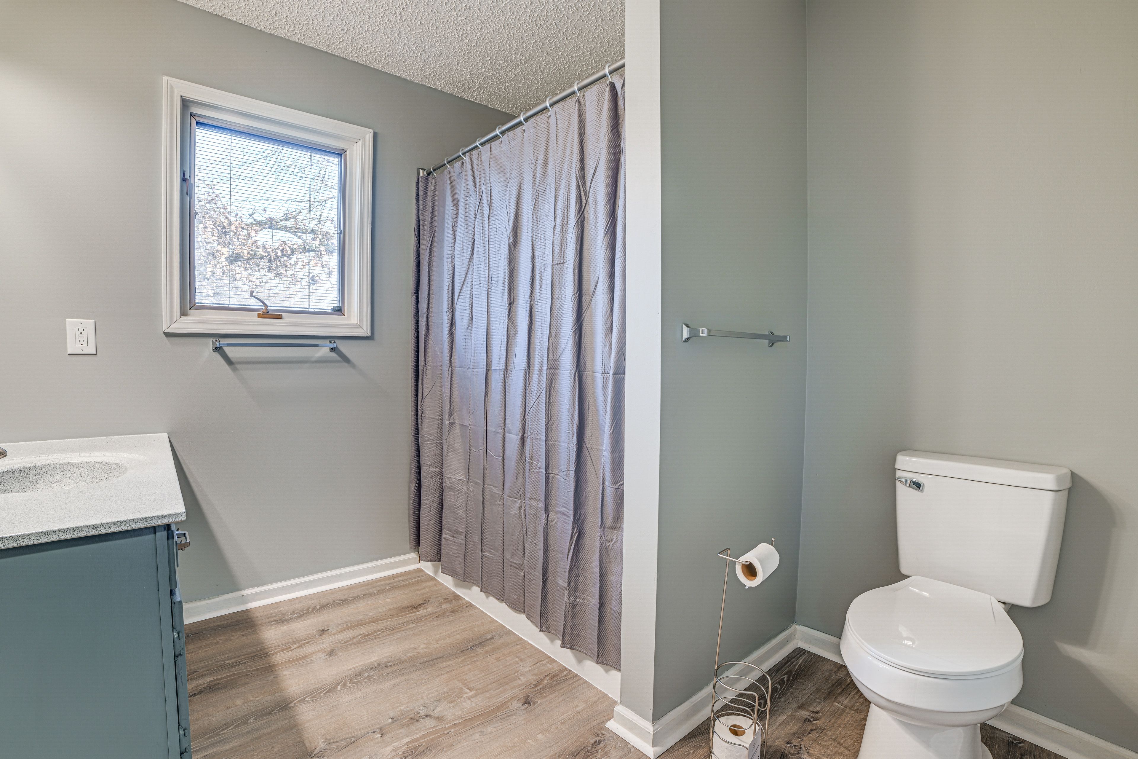 Full Bathroom | 3rd Floor