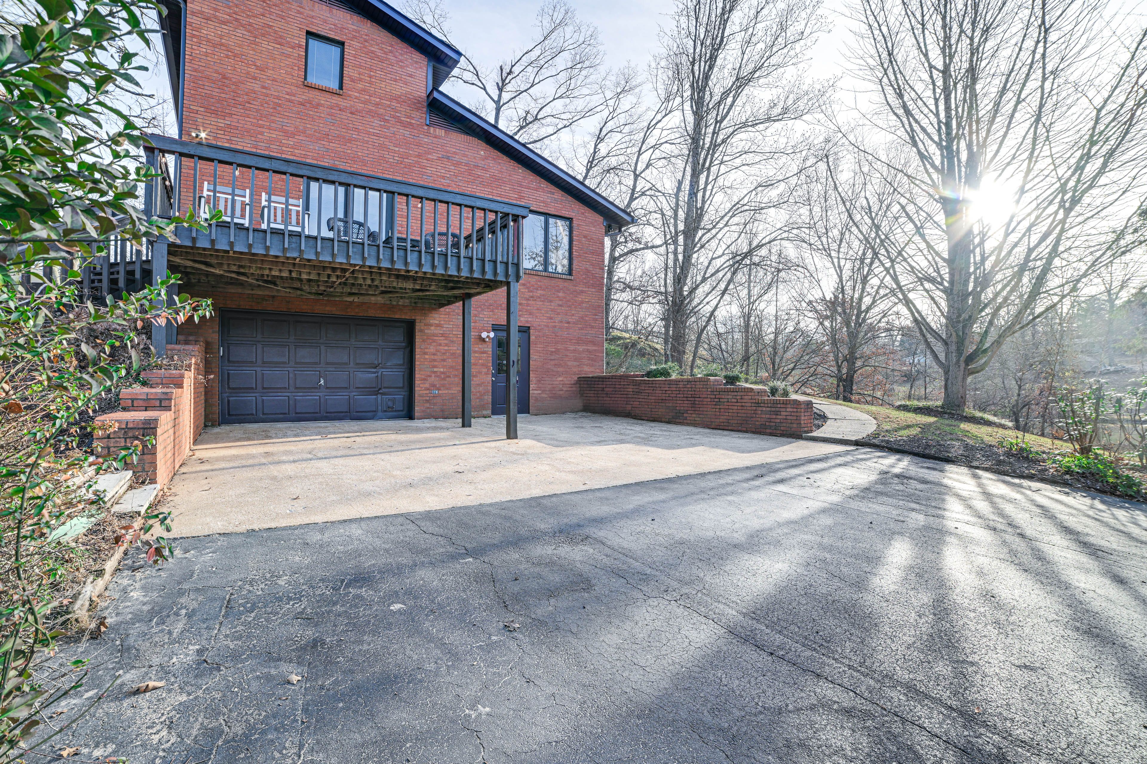 Property Exterior | Driveway (4 Vehicles) | Free Street Parking
