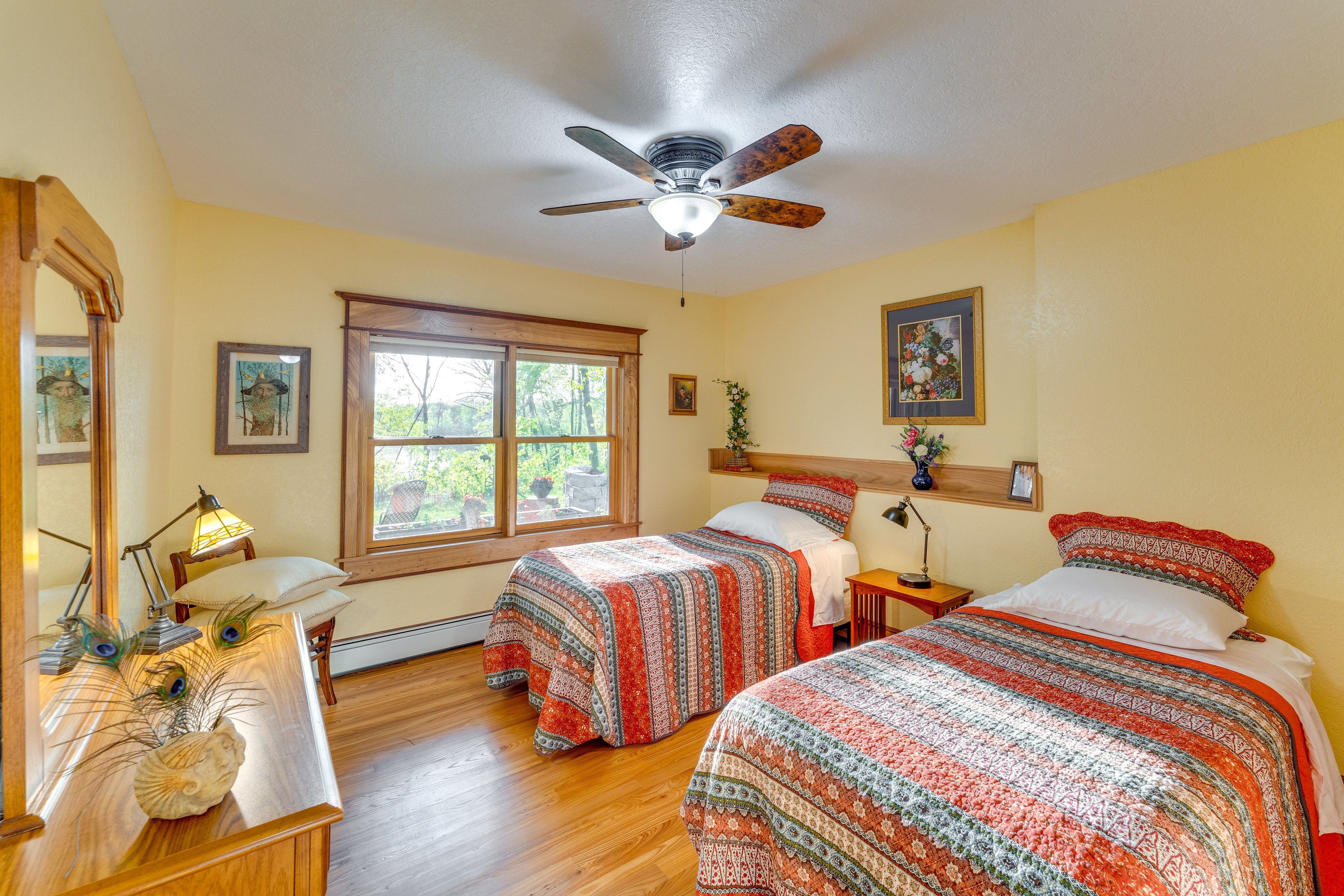 Bedroom 2 | 2 Extra Long Twin Beds