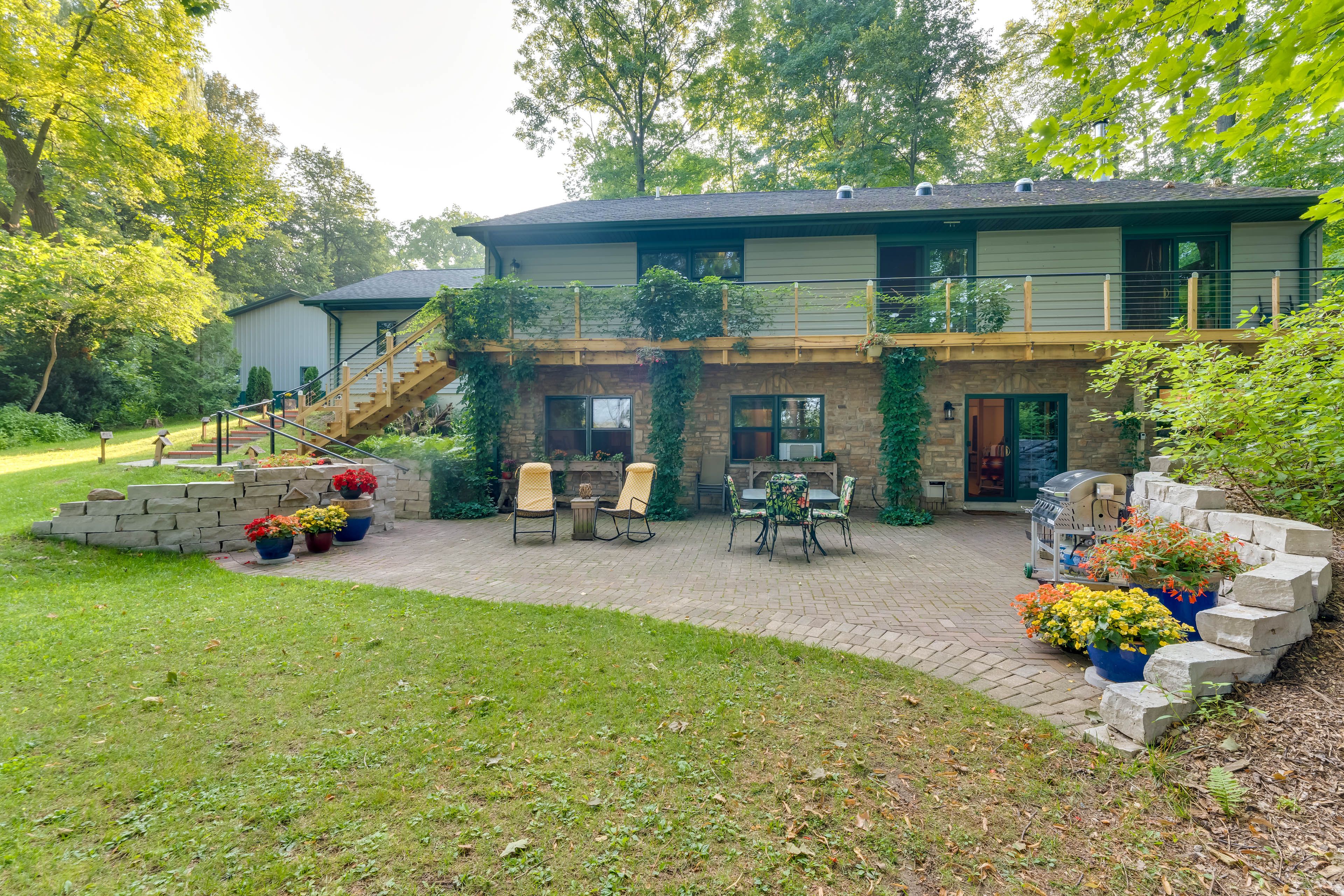 House Exterior | Furnished Patio | Dining Area | Gas Grill