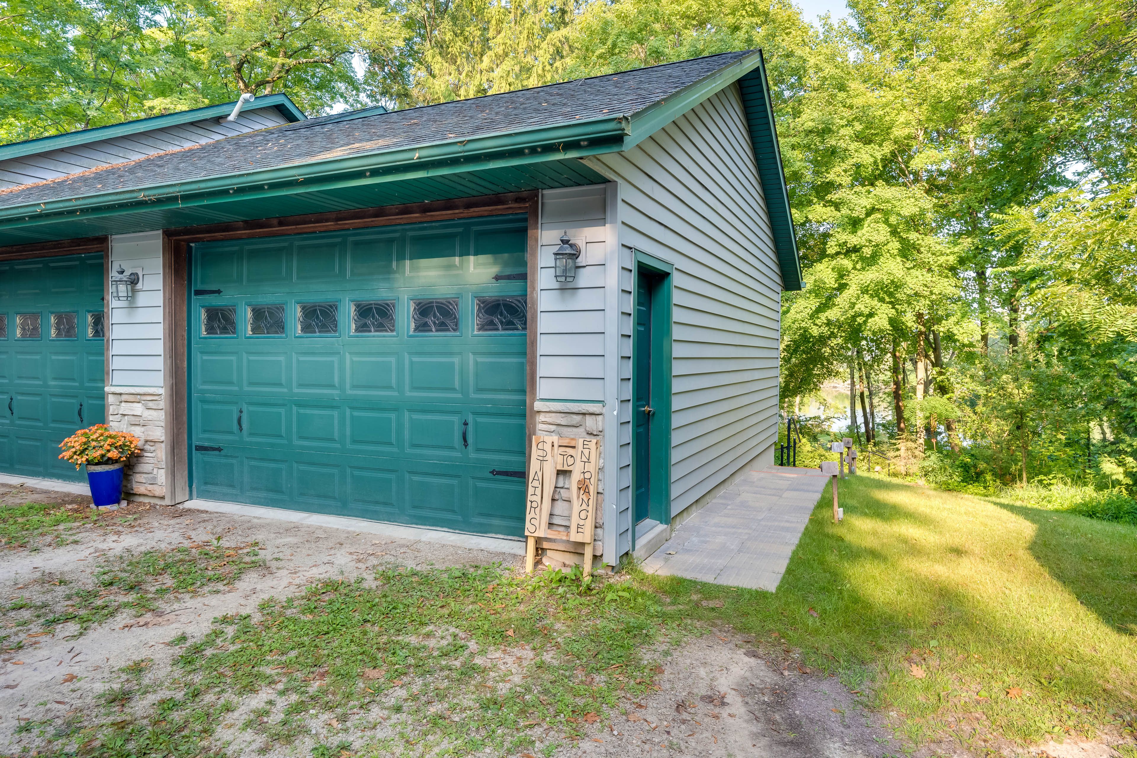 Parking | Shared Driveway (2 Vehicles) | Trailer Parking On-Site